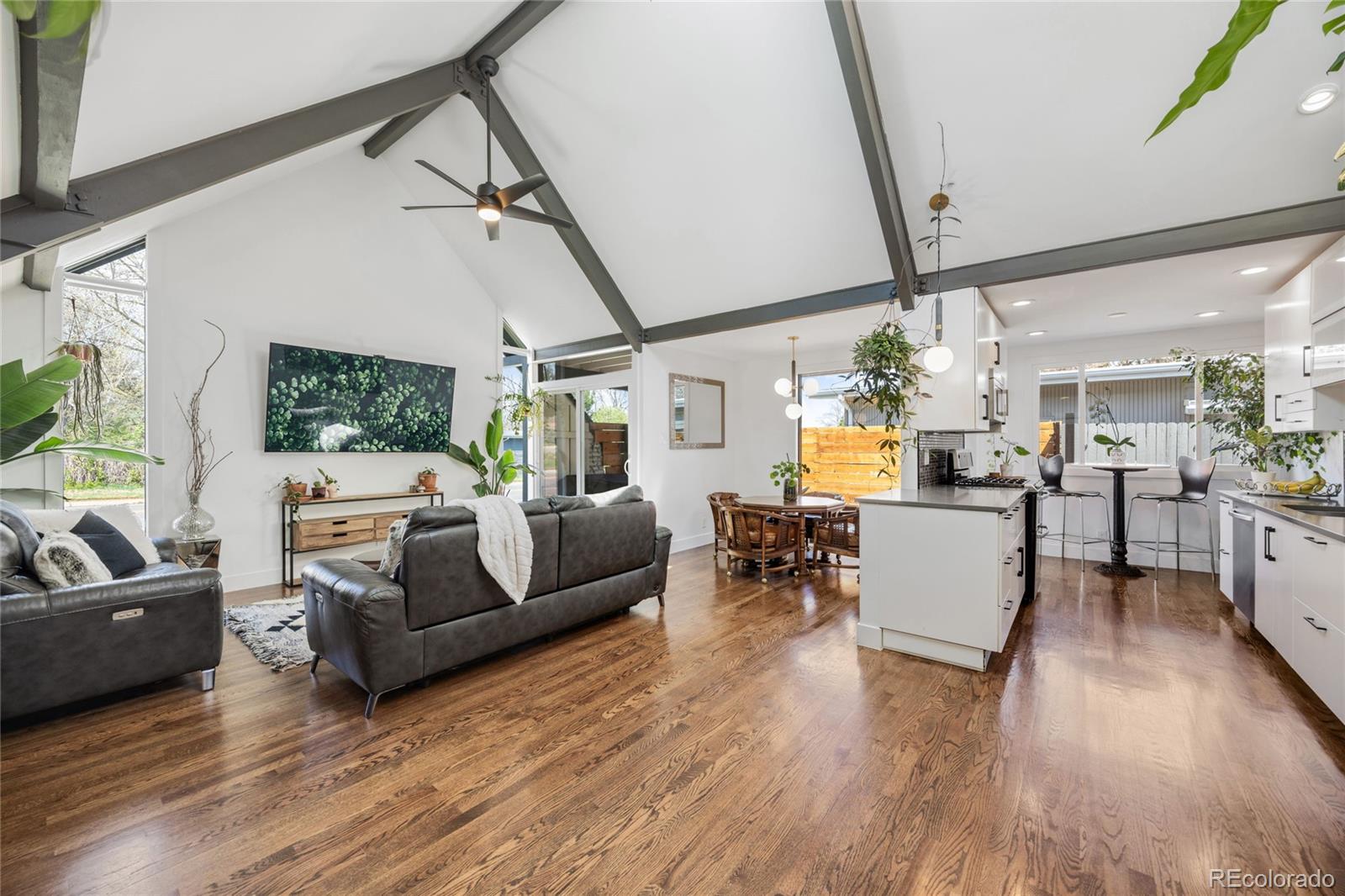 MLS Image #3 for 1380 s dahlia street,denver, Colorado