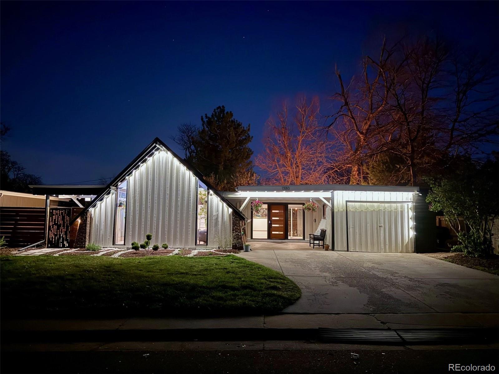 MLS Image #33 for 1380 s dahlia street,denver, Colorado