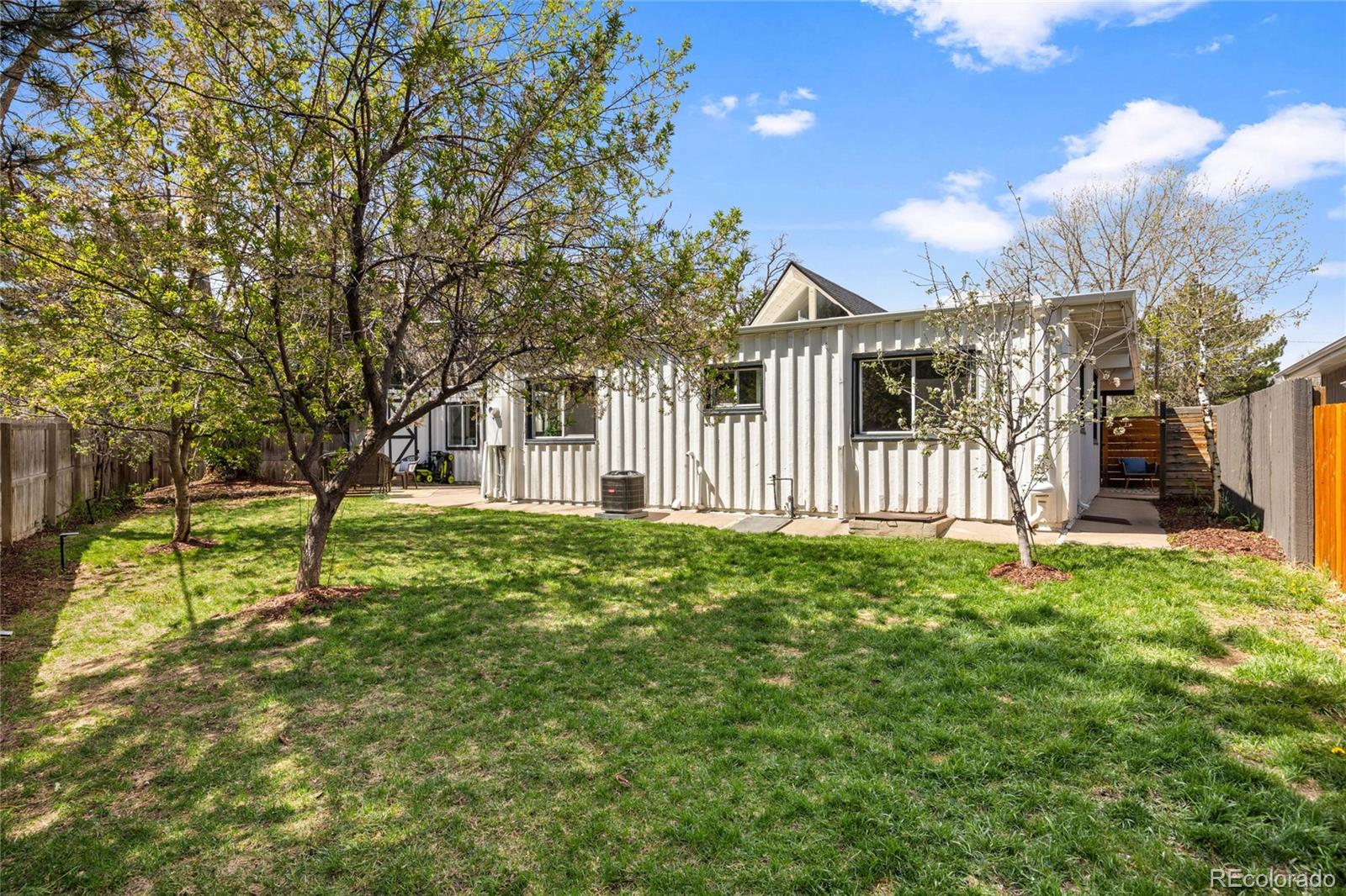 MLS Image #39 for 1380 s dahlia street,denver, Colorado