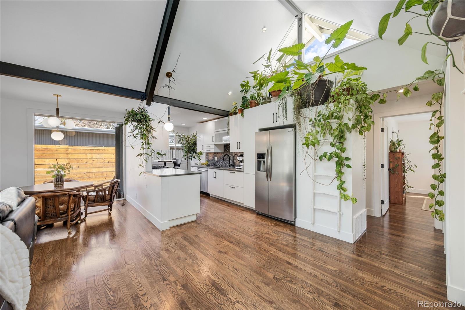 MLS Image #4 for 1380 s dahlia street,denver, Colorado