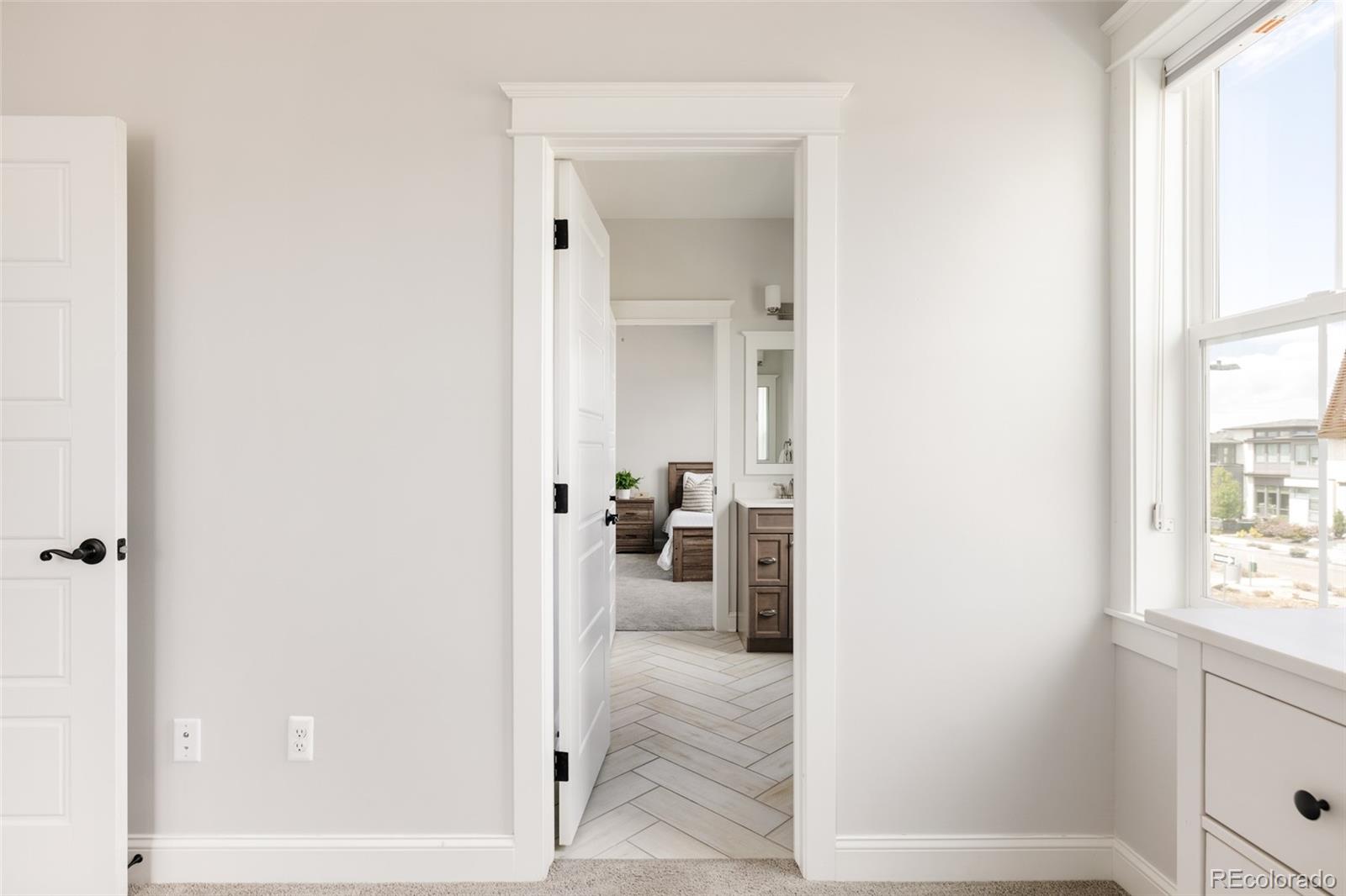 MLS Image #20 for 10106 e 59th place,denver, Colorado
