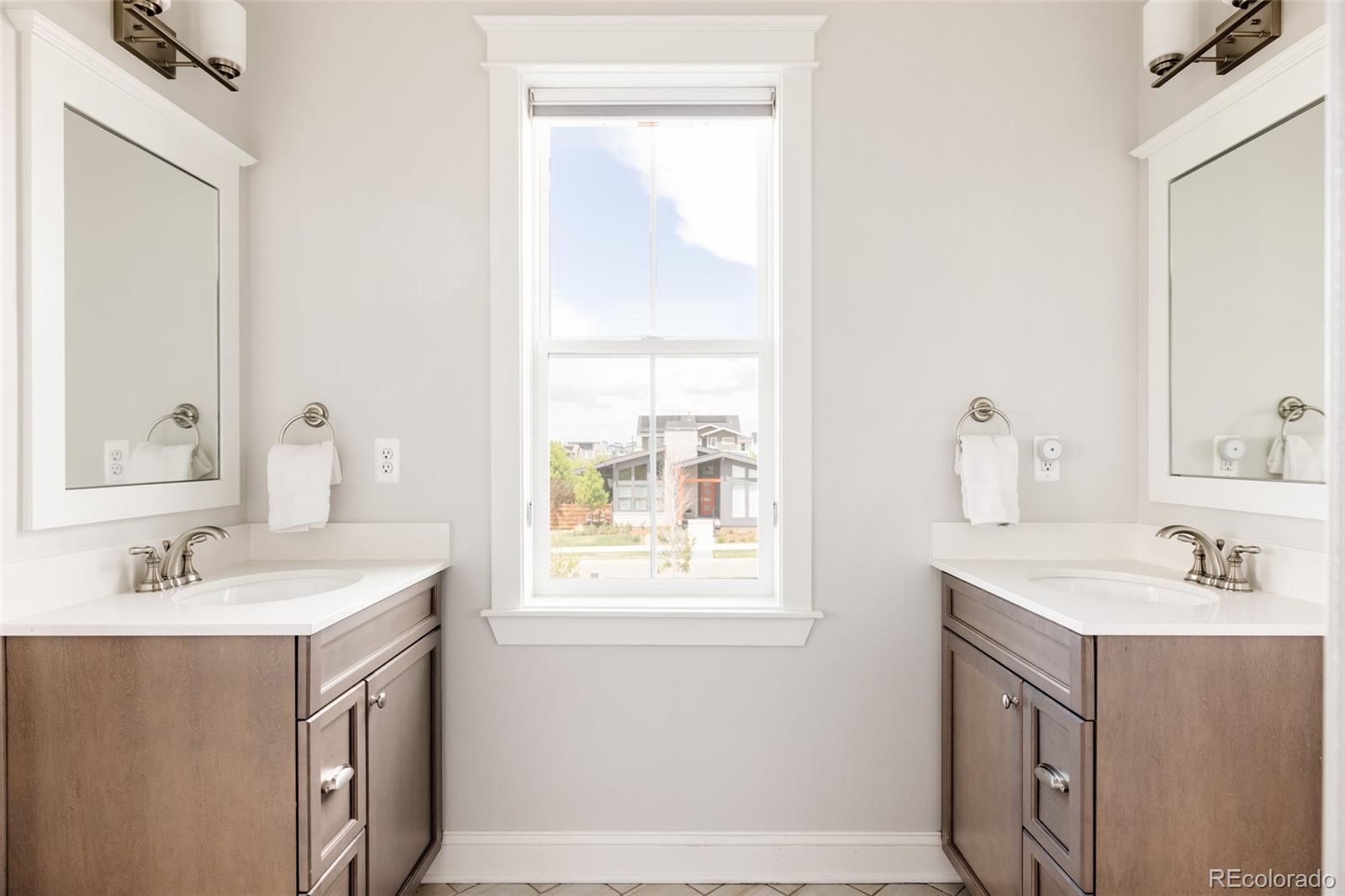 MLS Image #21 for 10106 e 59th place,denver, Colorado