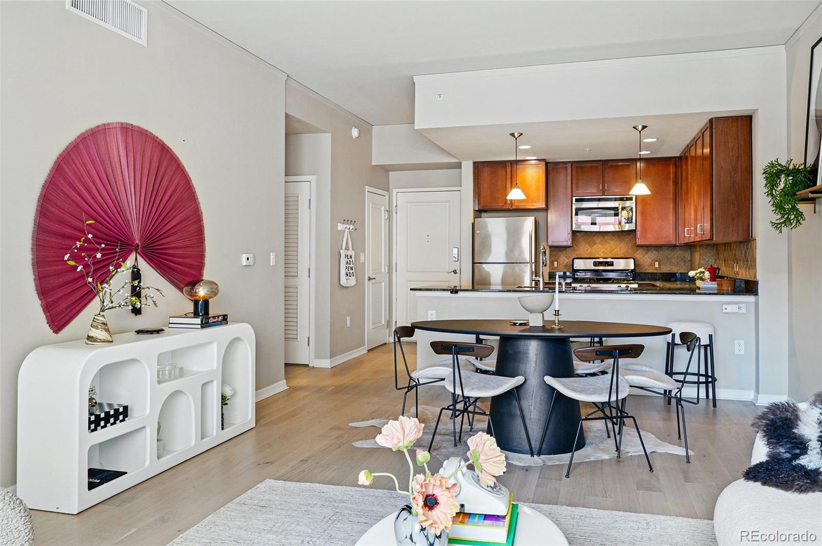 MLS Image #20 for 1975 n grant street,denver, Colorado