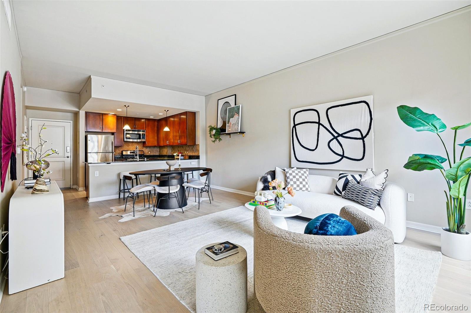 MLS Image #21 for 1975 n grant street,denver, Colorado