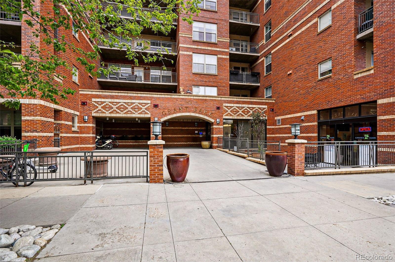 MLS Image #43 for 1975 n grant street,denver, Colorado