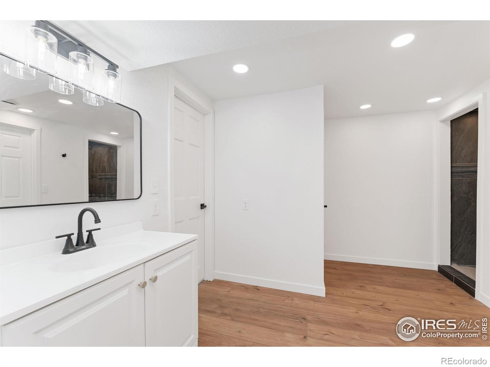 MLS Image #37 for 7102 s harrison court,centennial, Colorado
