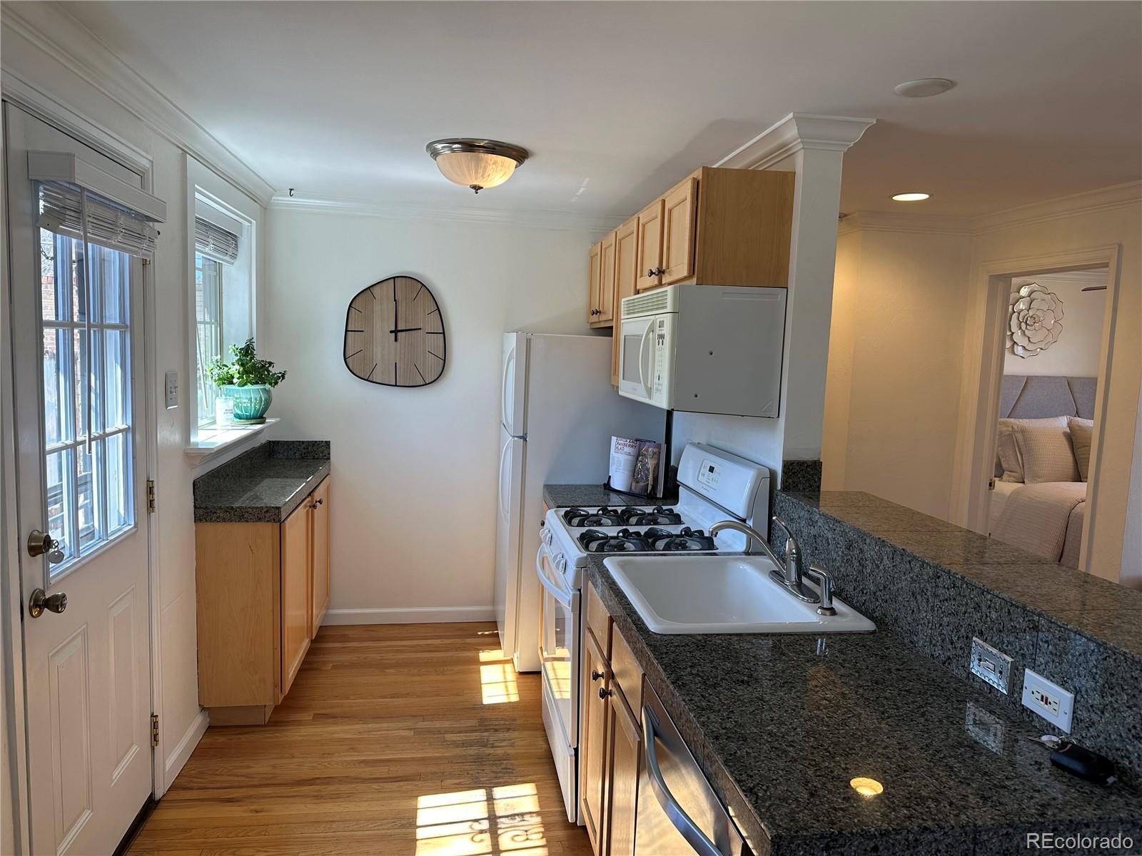 MLS Image #6 for 751  eudora street,denver, Colorado