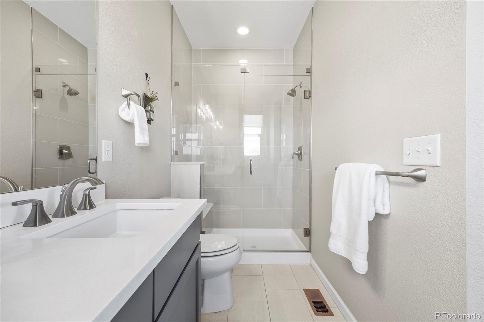 MLS Image #15 for 4265 e iliff avenue,denver, Colorado