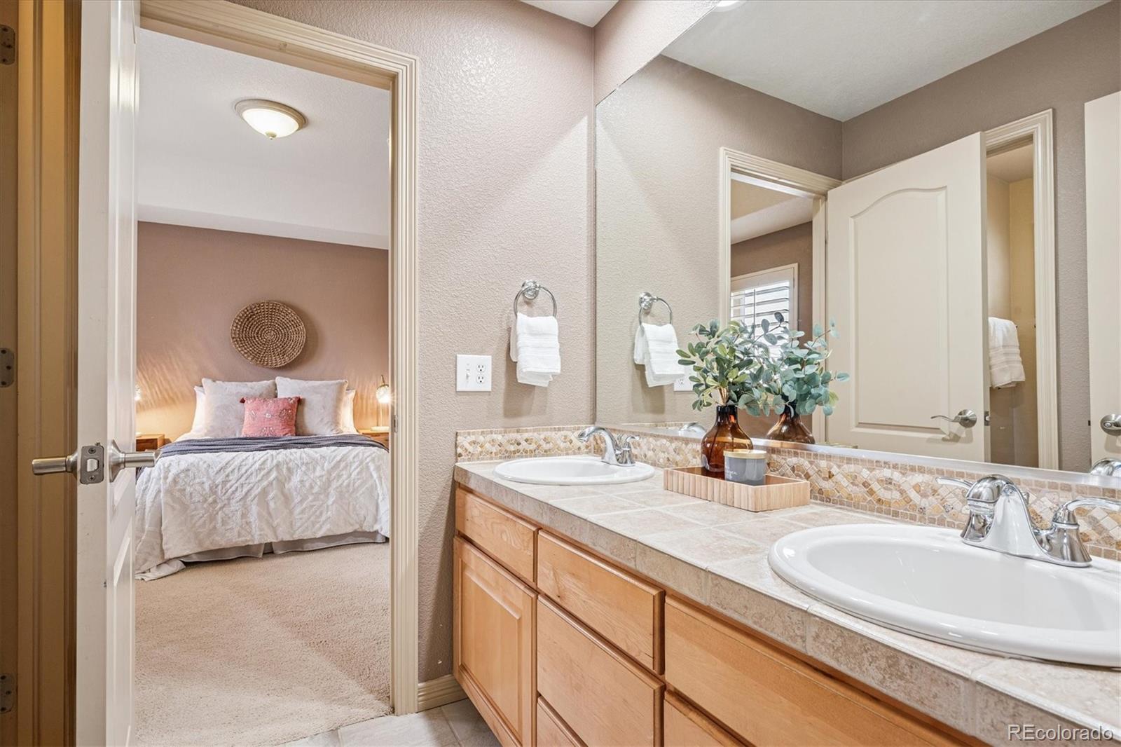 MLS Image #33 for 6971 s netherland way,aurora, Colorado