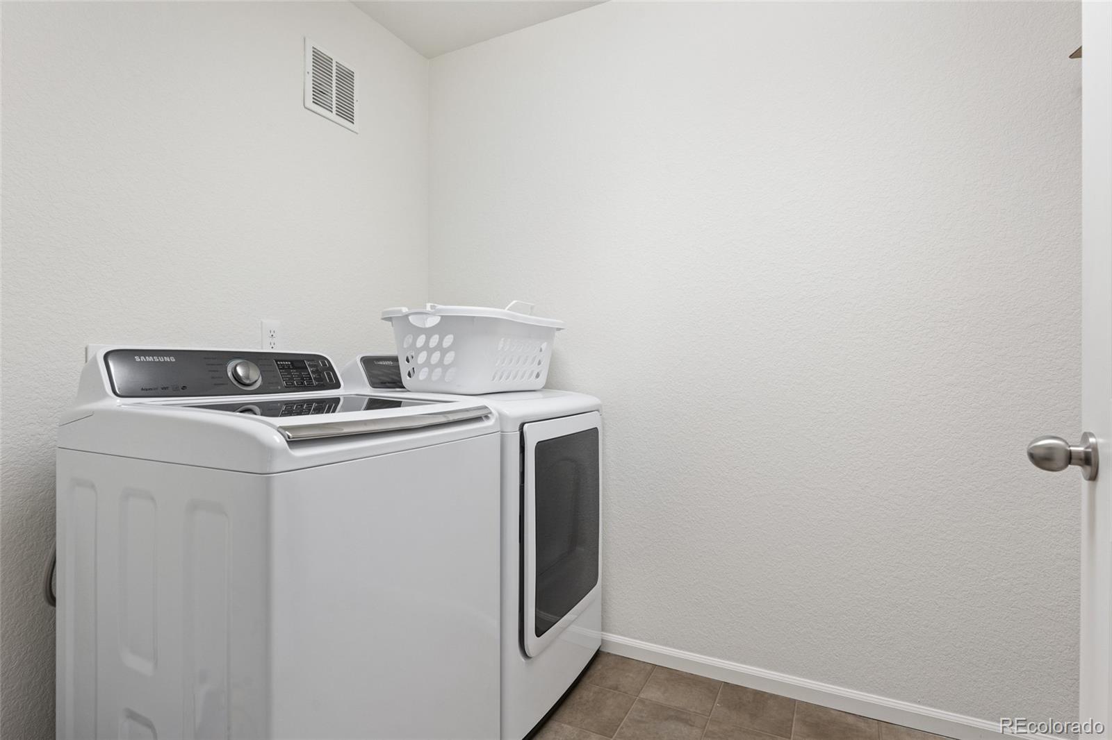 MLS Image #18 for 19047  randolph place,denver, Colorado
