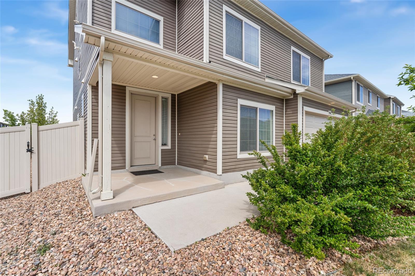 MLS Image #2 for 19047  randolph place,denver, Colorado