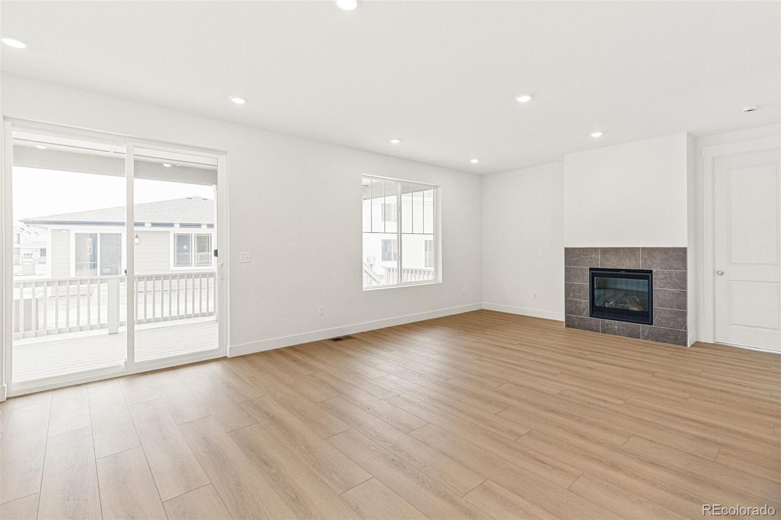 MLS Image #6 for 20665 e 57th drive,aurora, Colorado