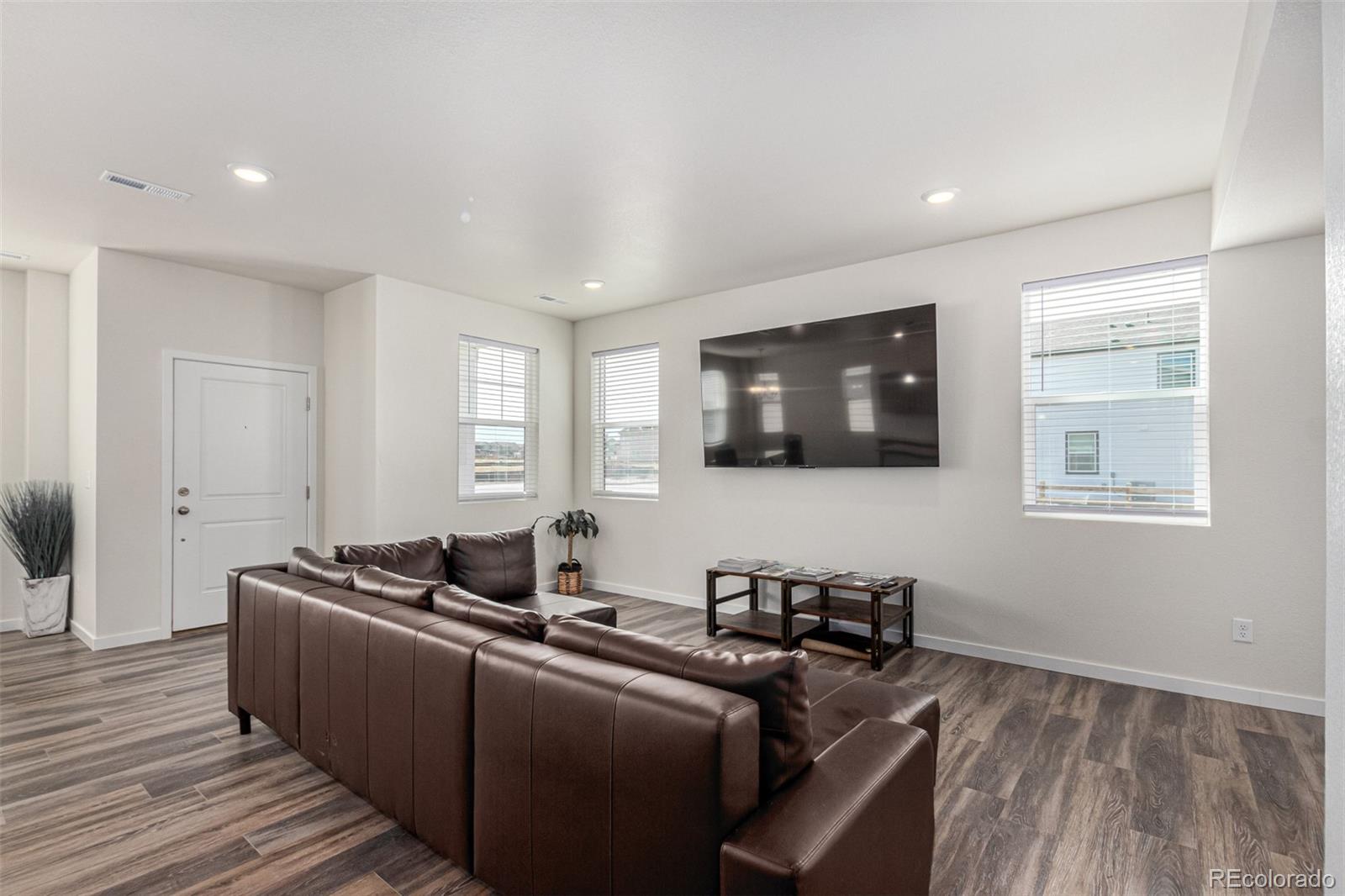 MLS Image #4 for 803 n bently street,watkins, Colorado