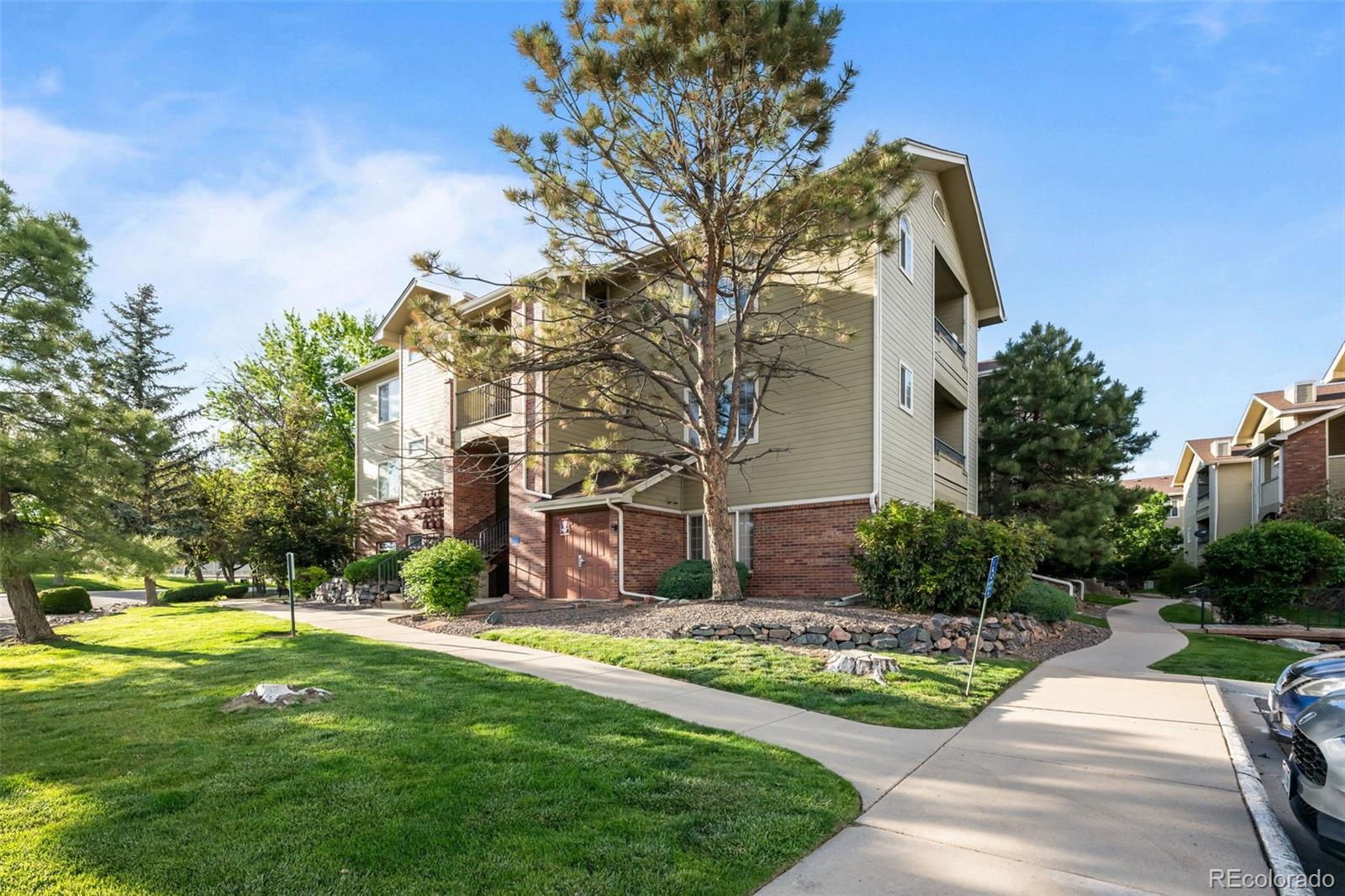 MLS Image #3 for 8422 s upham way,littleton, Colorado