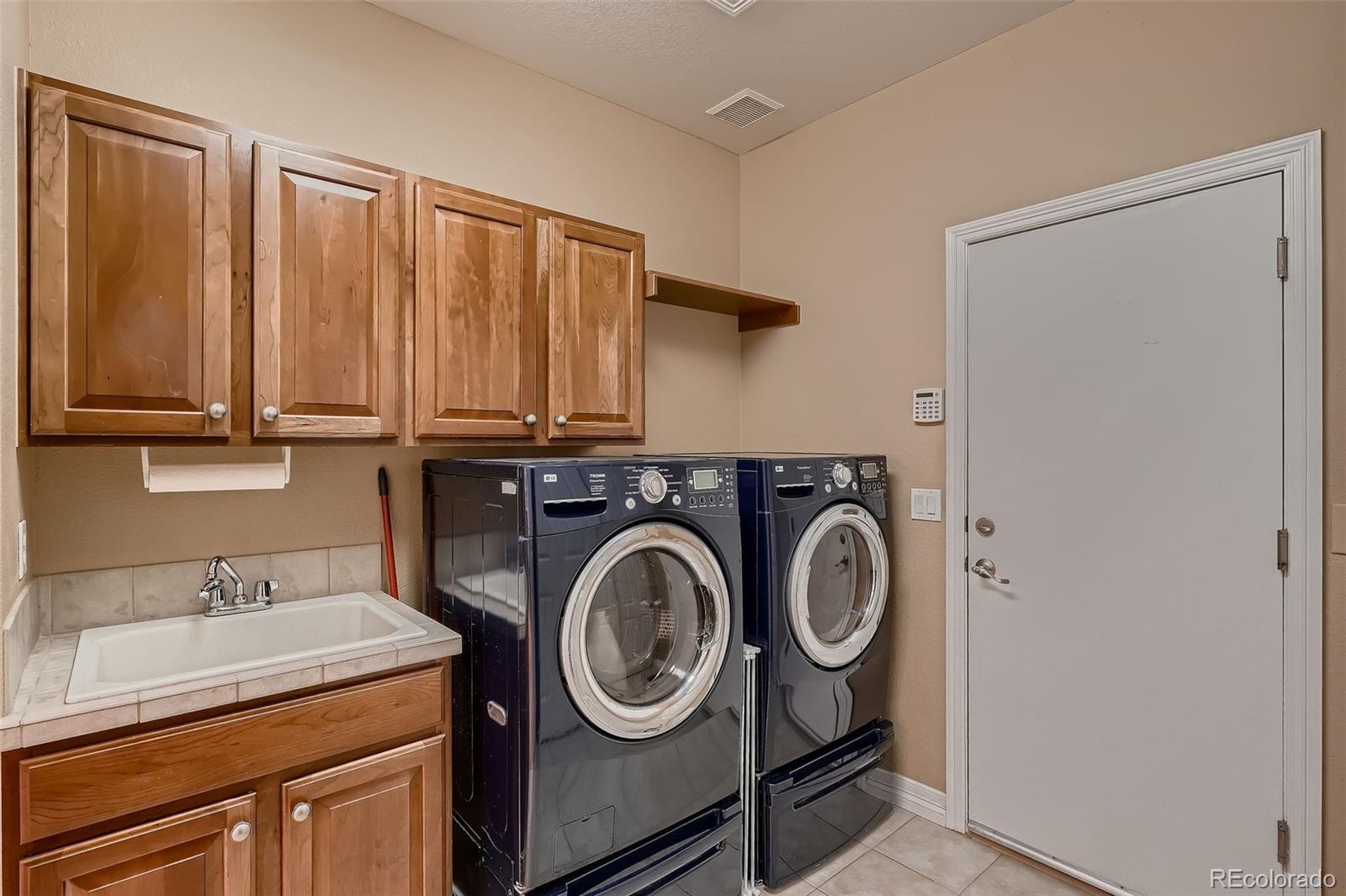 MLS Image #23 for 15333  heritage circle,thornton, Colorado