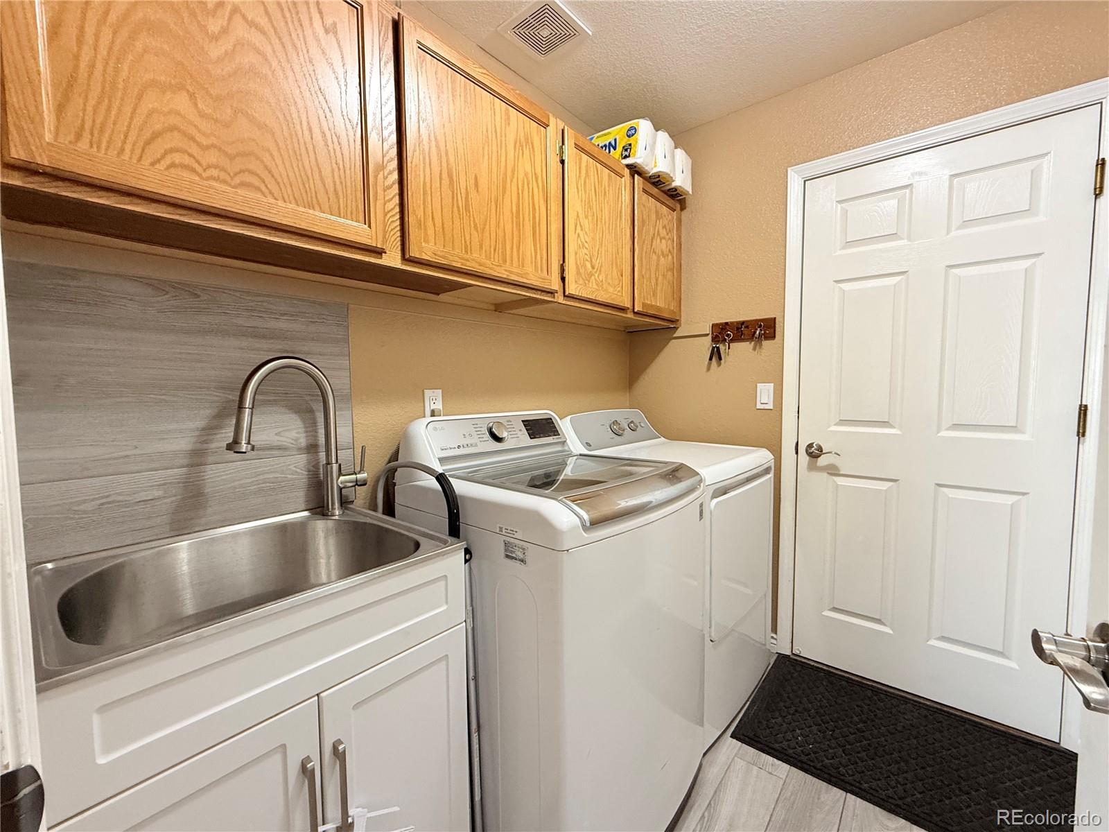 MLS Image #10 for 2050  lake circle drive,thornton, Colorado