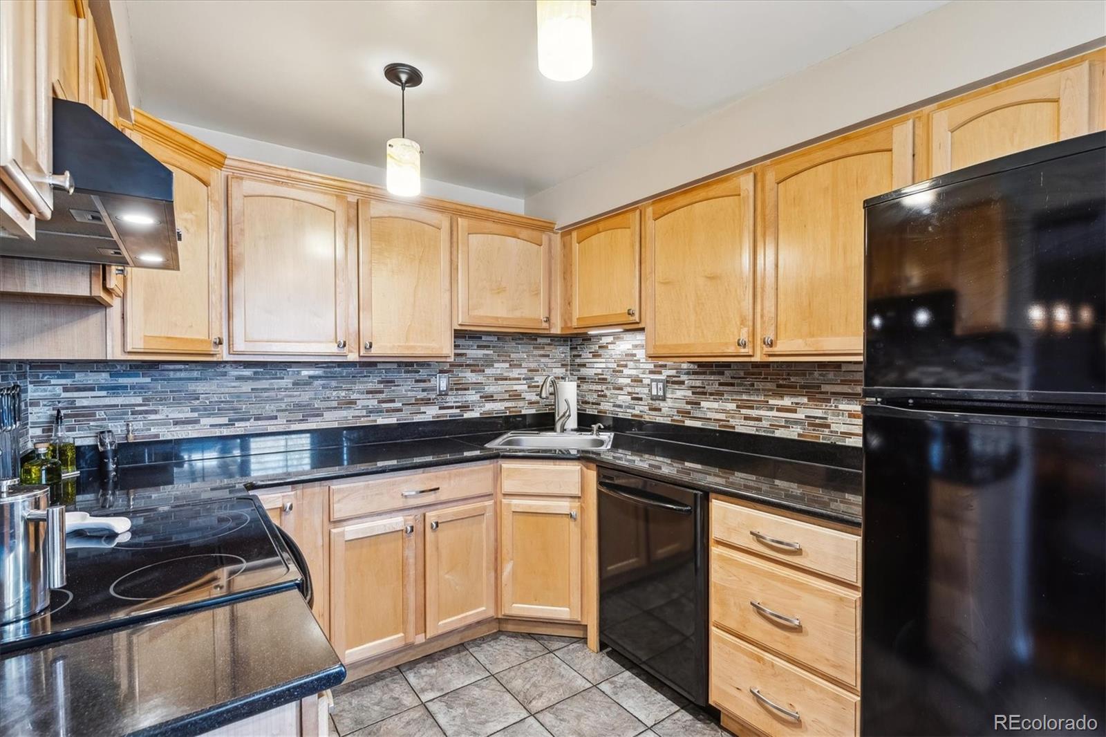MLS Image #5 for 5416 s lakeview street,littleton, Colorado