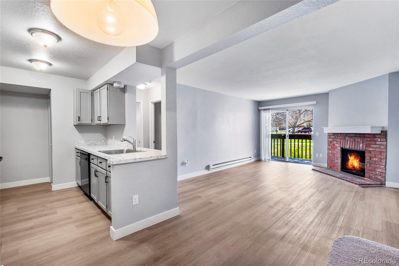 MLS Image #5 for 14602 e 2nd avenue,aurora, Colorado