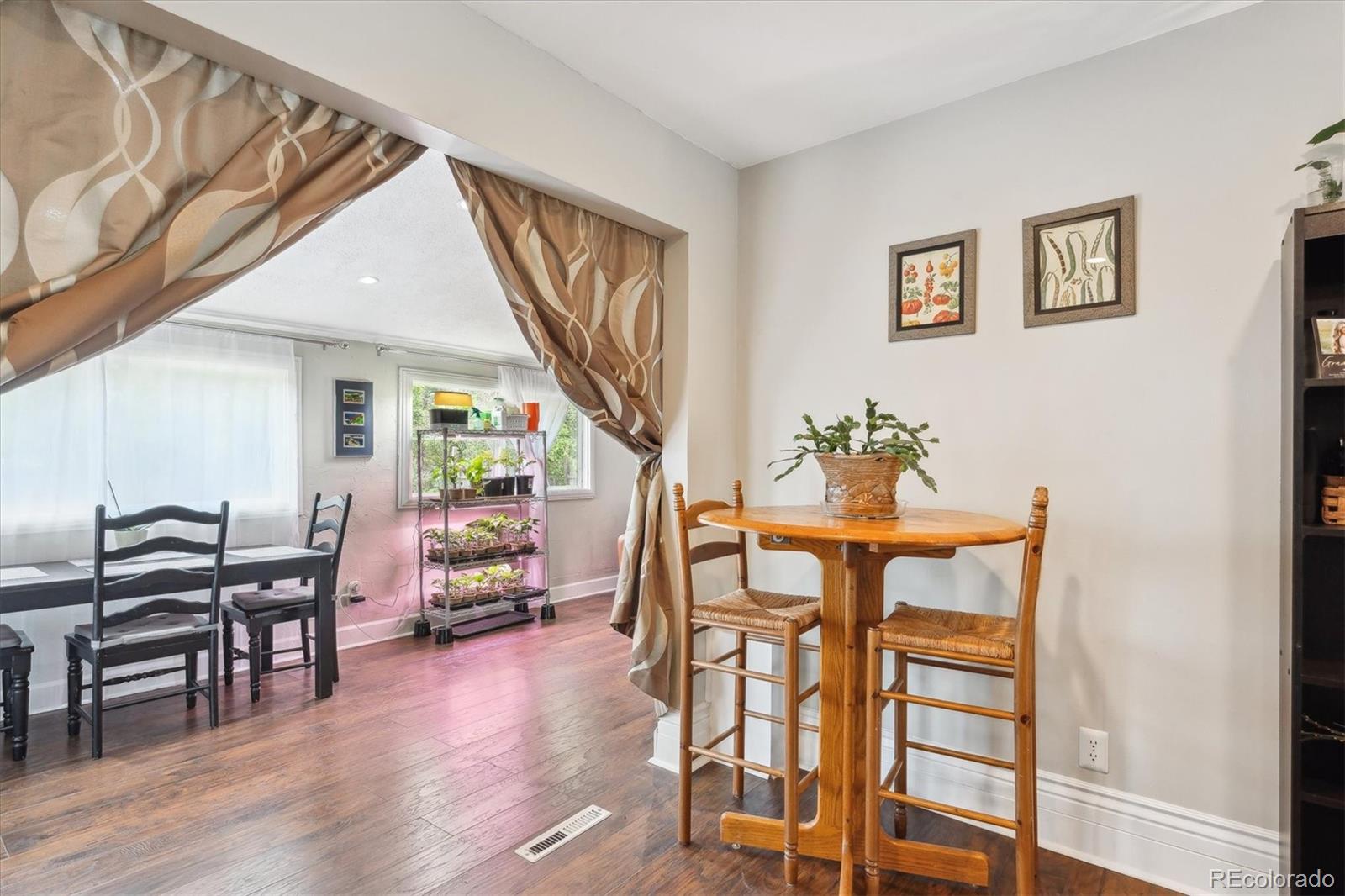MLS Image #5 for 6055 e minnesota drive,denver, Colorado