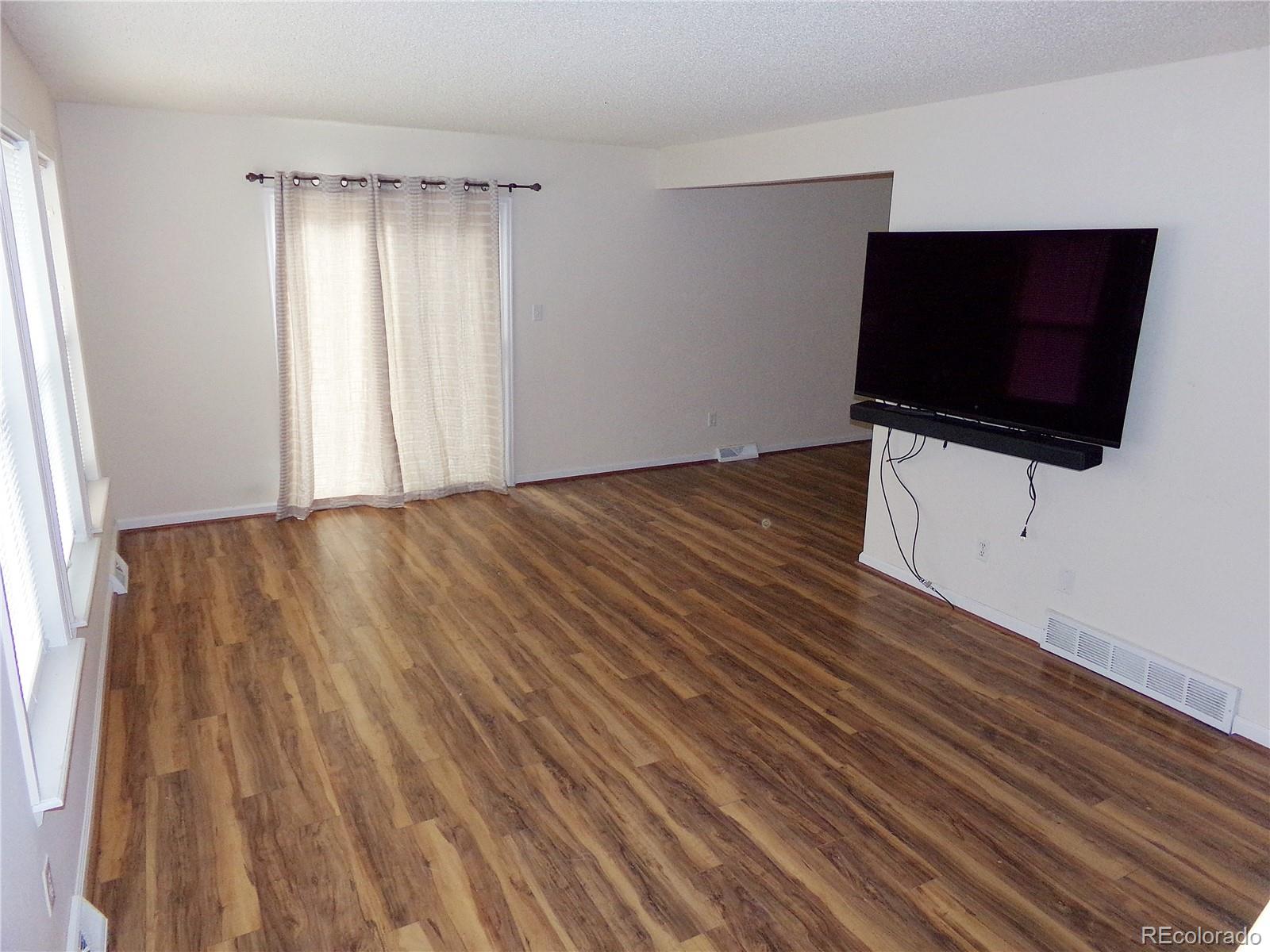 MLS Image #3 for 1015  alta street,longmont, Colorado