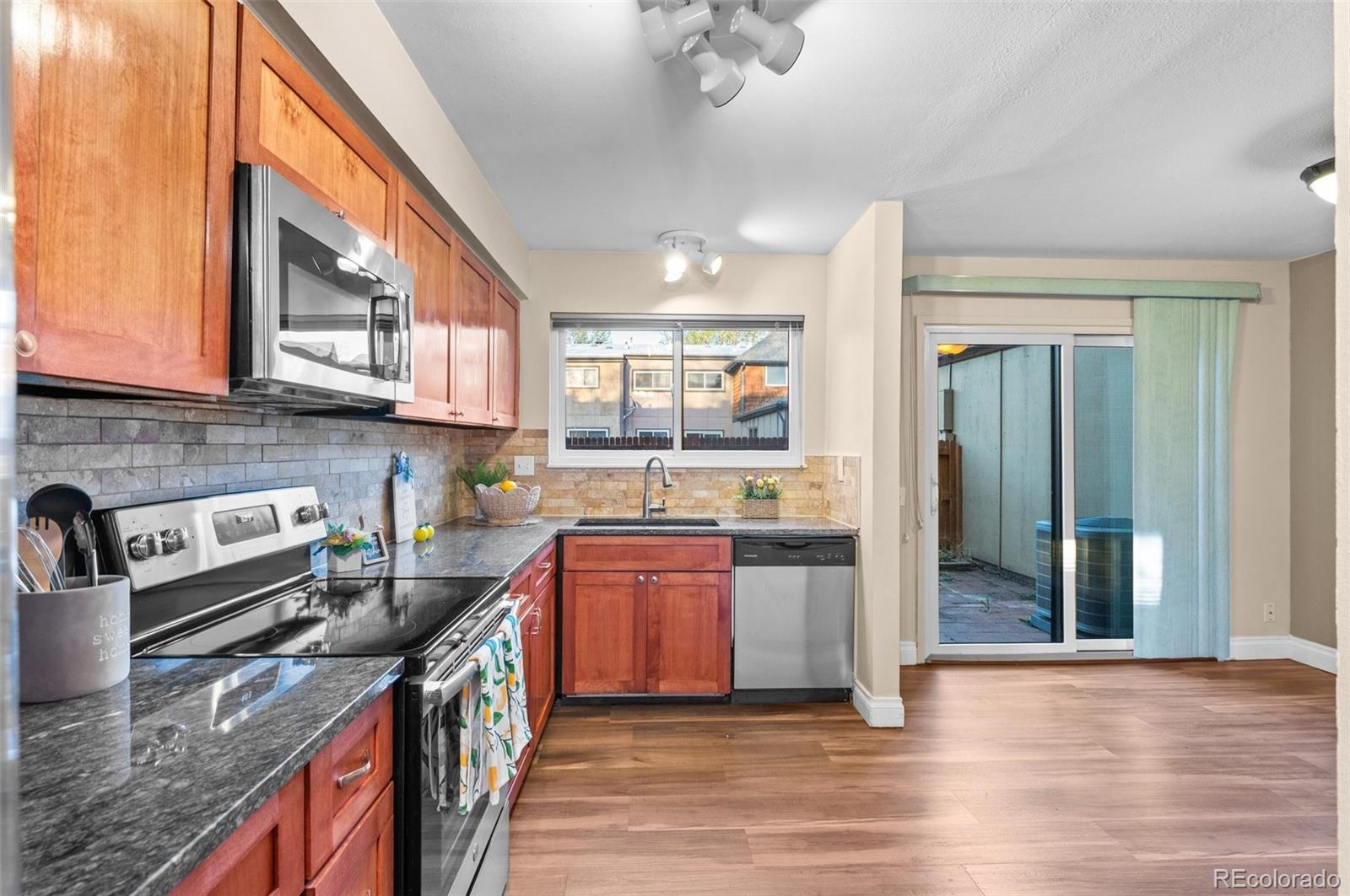 MLS Image #1 for 1272 s crystal way,aurora, Colorado