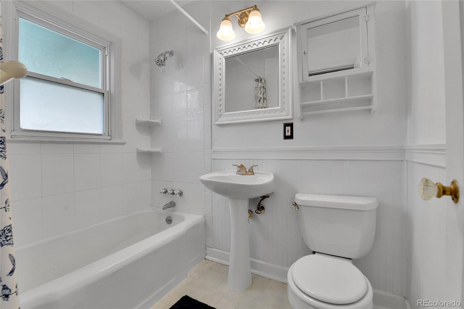 MLS Image #11 for 1175 e bates parkway,englewood, Colorado
