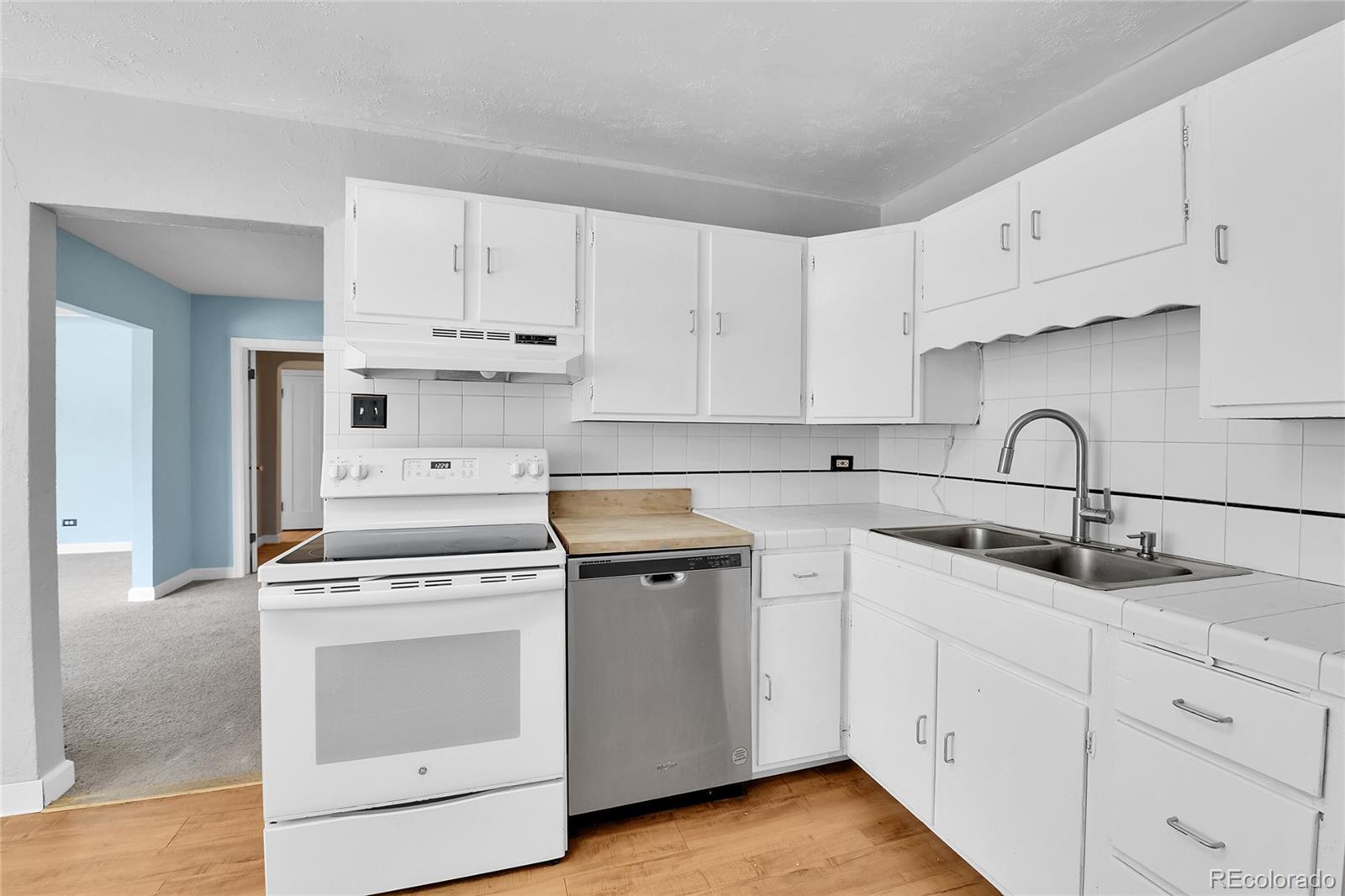 MLS Image #12 for 1175 e bates parkway,englewood, Colorado