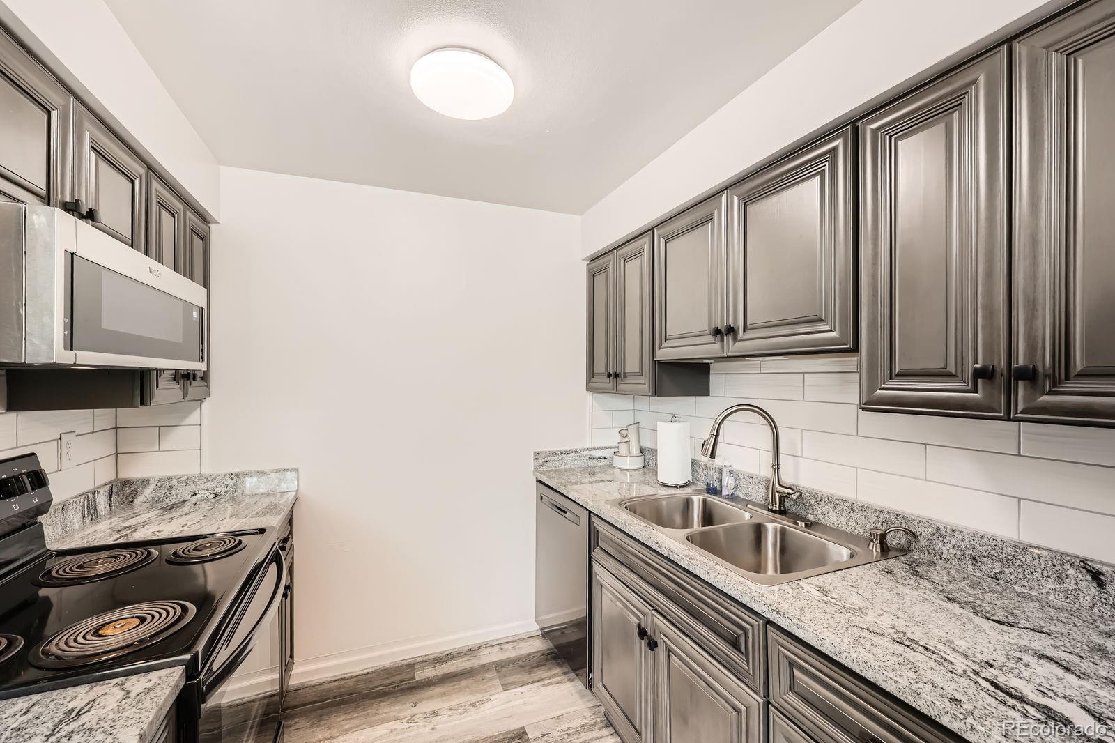 MLS Image #7 for 2986 w union avenue,englewood, Colorado