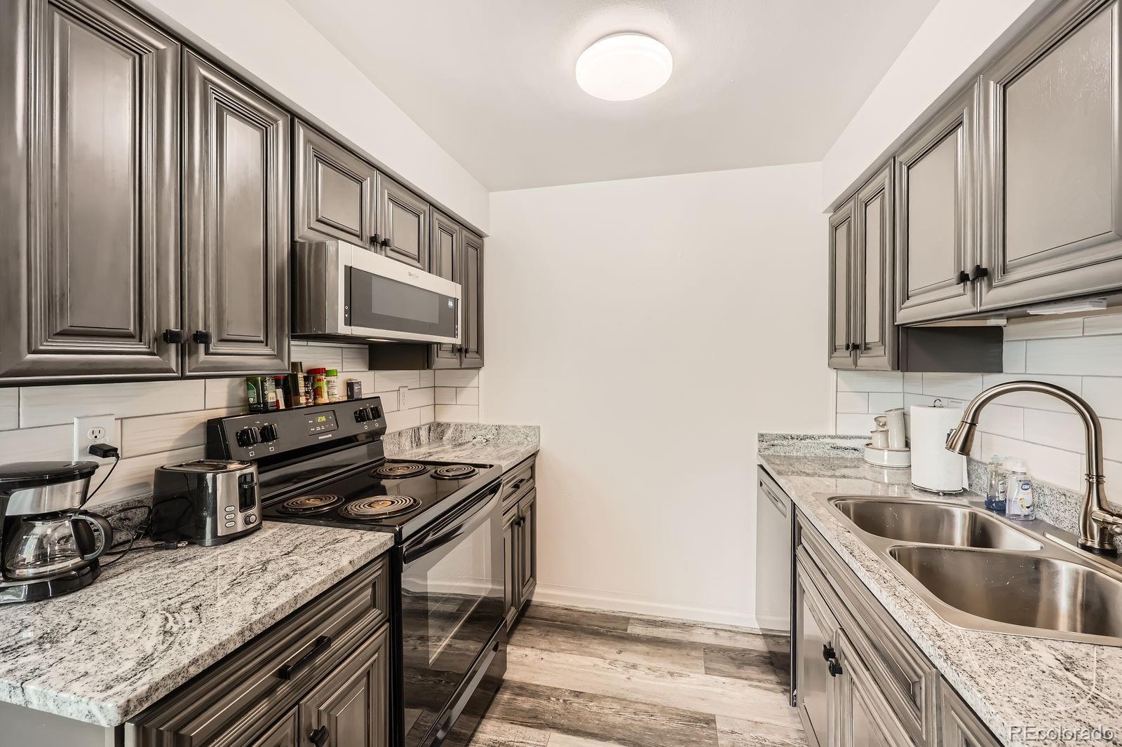 MLS Image #9 for 2986 w union avenue,englewood, Colorado