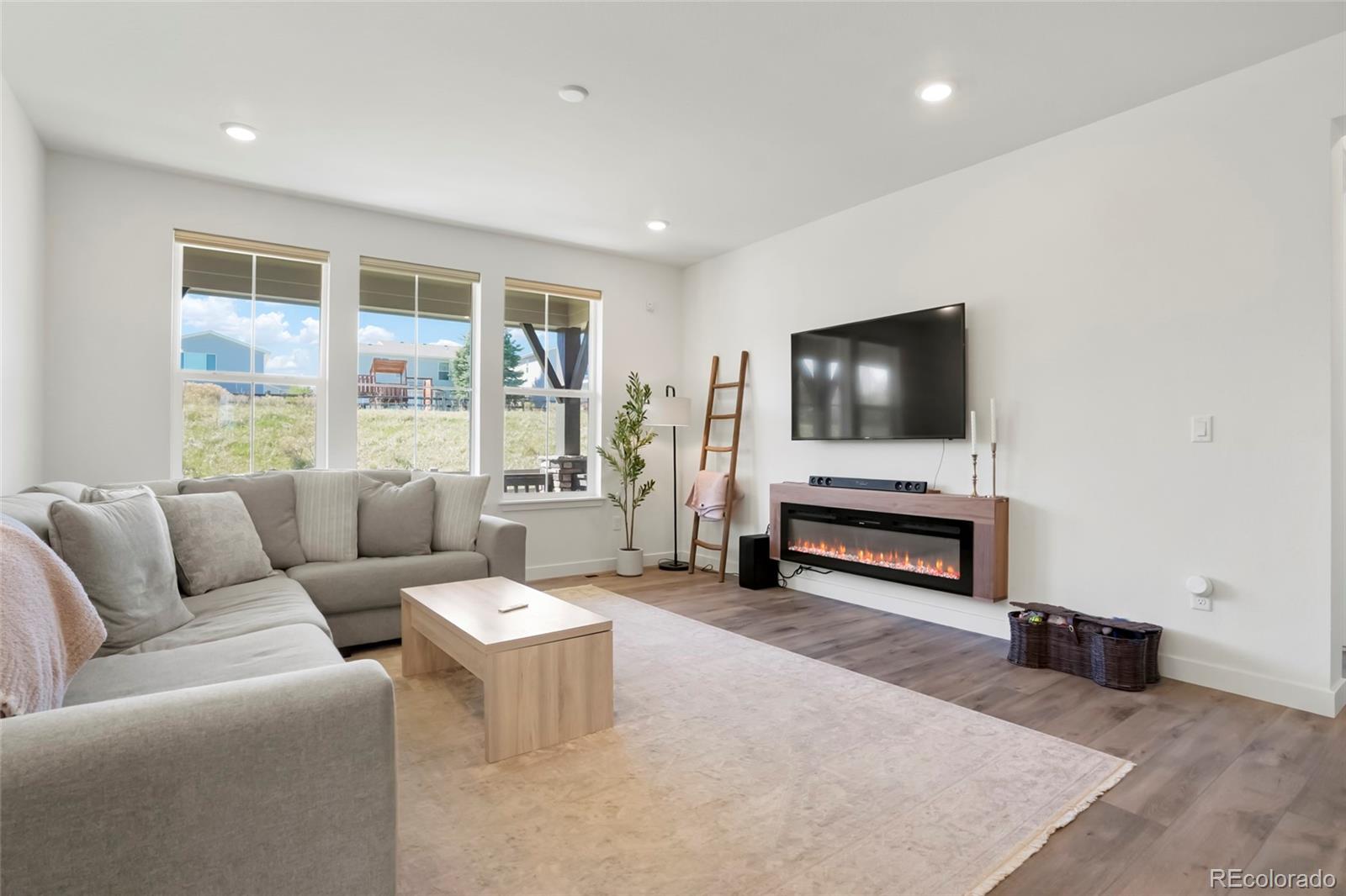 MLS Image #5 for 8052  mount kataka street,littleton, Colorado