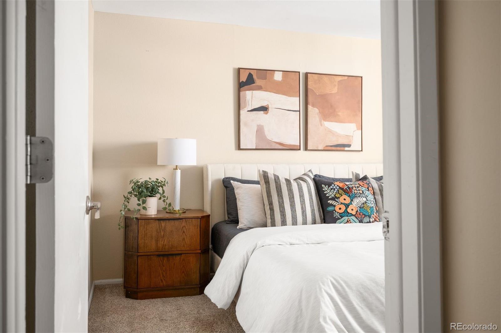 MLS Image #14 for 1020  15th street 20n,denver, Colorado