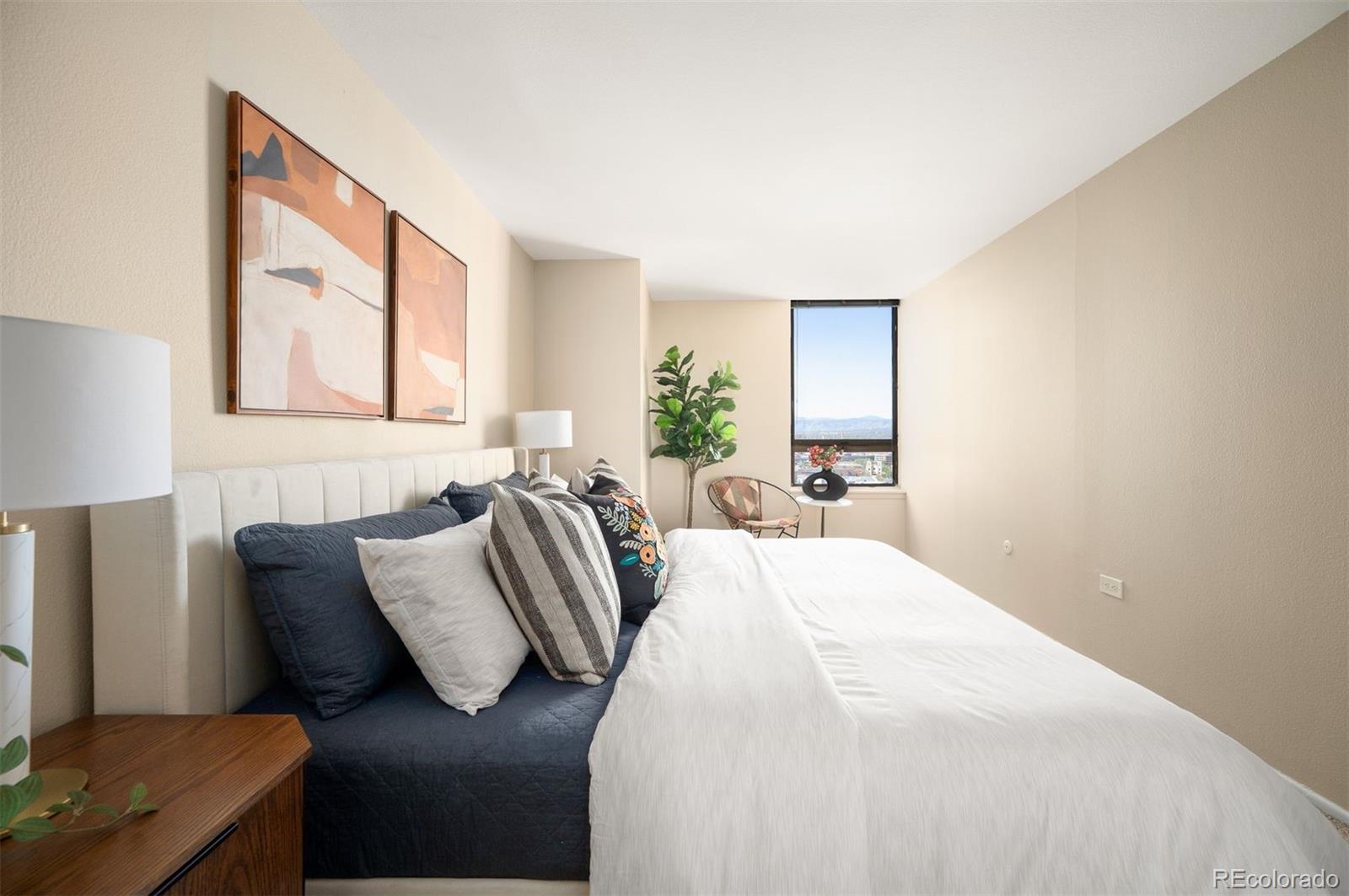 MLS Image #17 for 1020  15th street 20n,denver, Colorado