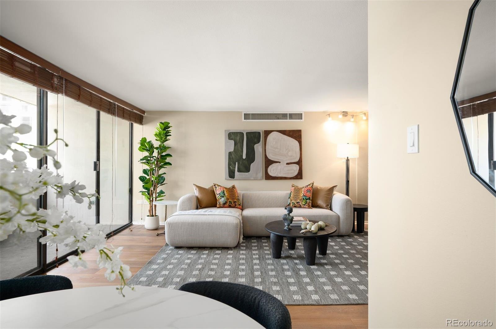 MLS Image #27 for 1020  15th street 20n,denver, Colorado