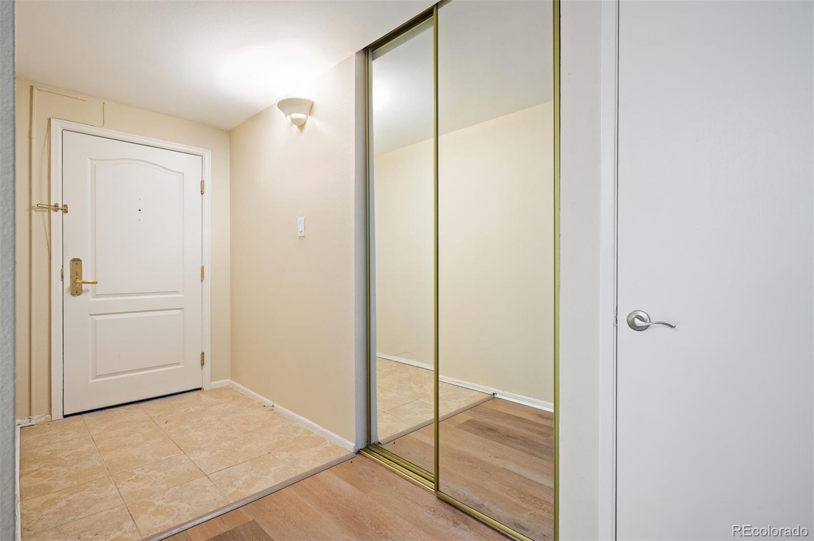 MLS Image #29 for 1020  15th street 20n,denver, Colorado