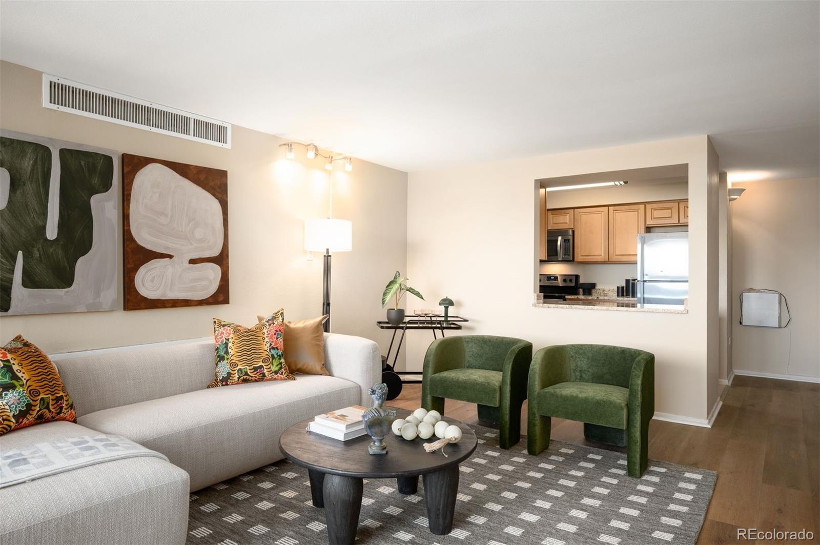 MLS Image #5 for 1020  15th street 20n,denver, Colorado