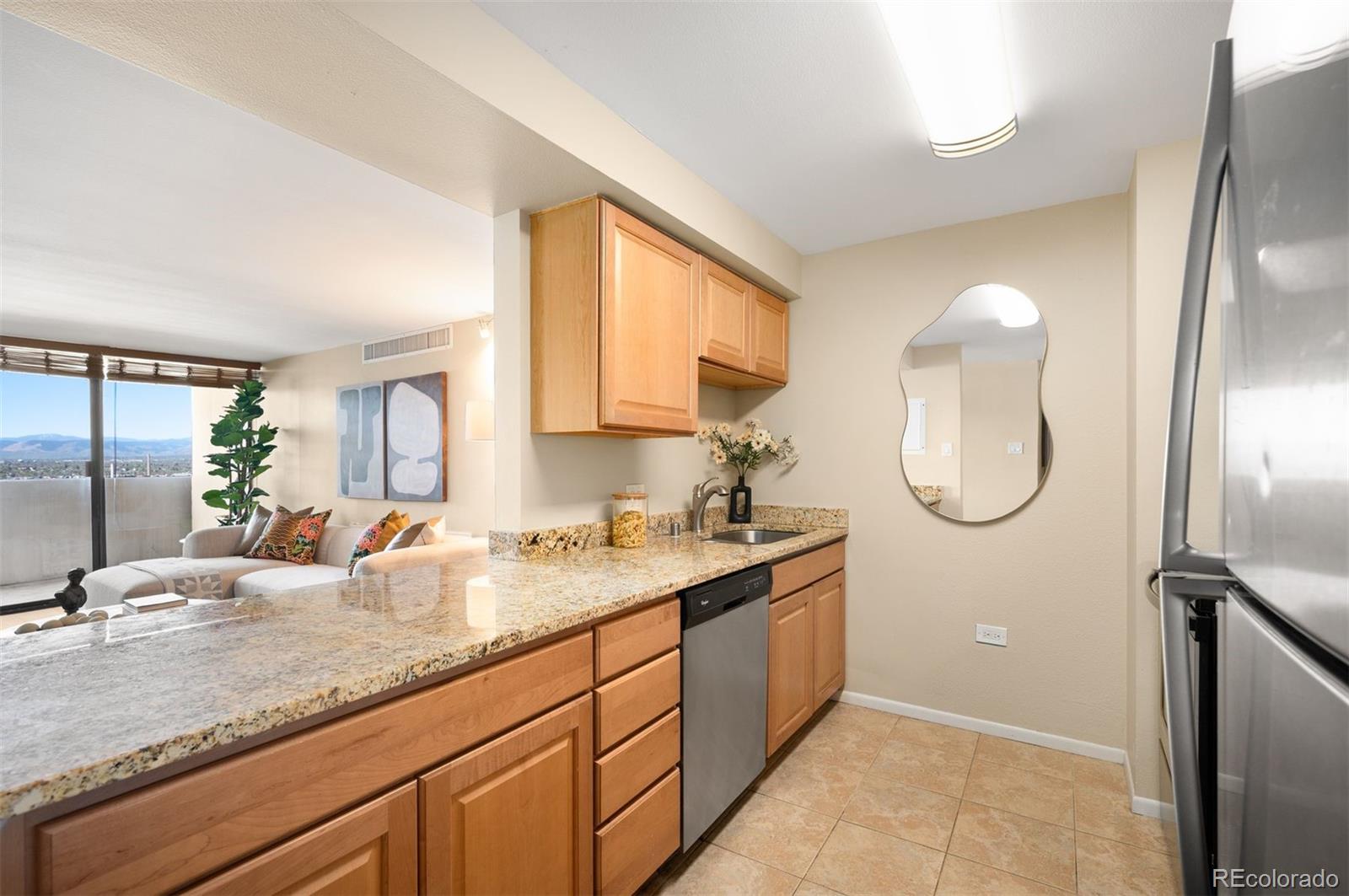 MLS Image #7 for 1020  15th street 20n,denver, Colorado