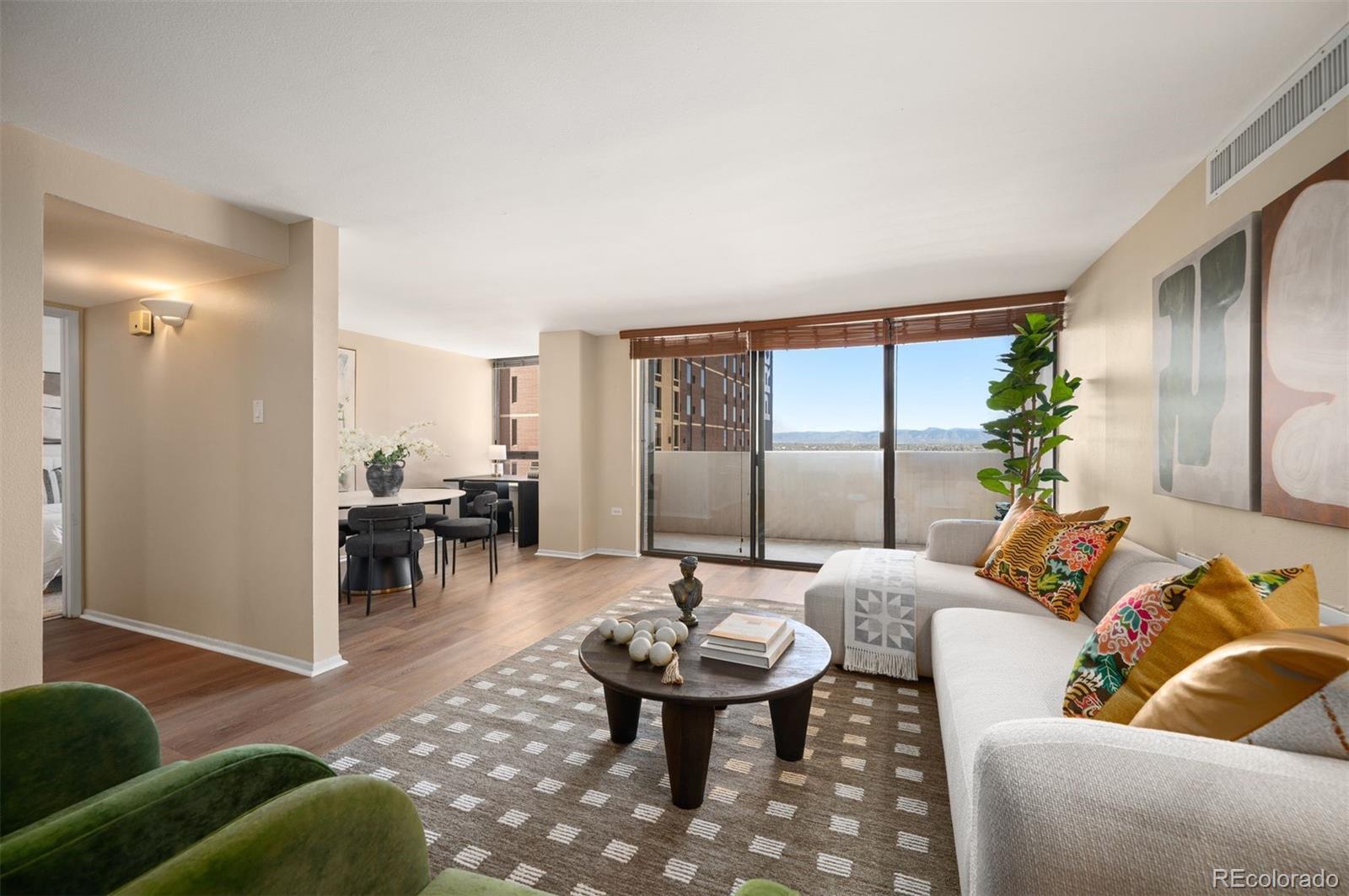 MLS Image #8 for 1020  15th street 20n,denver, Colorado