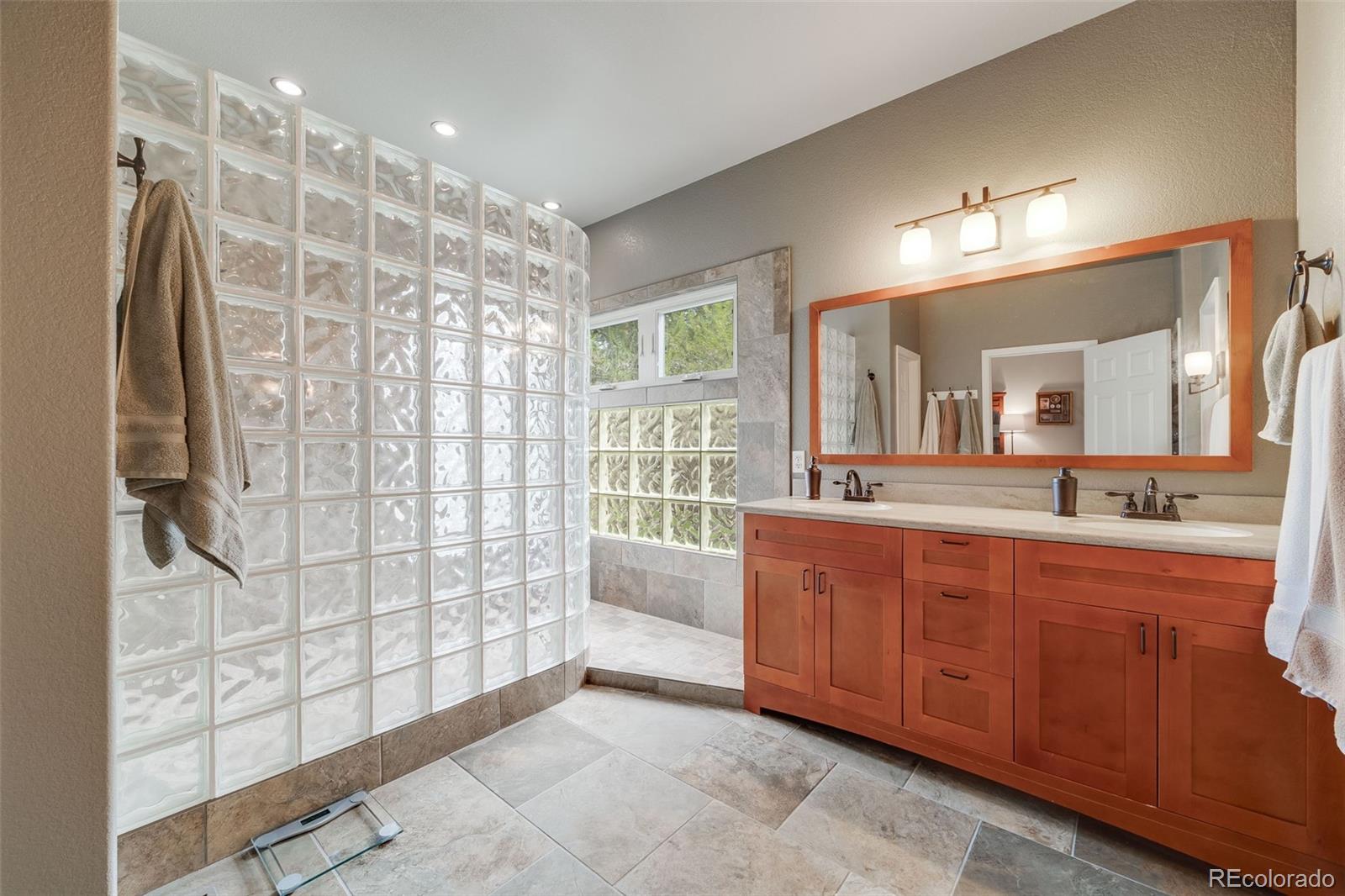 MLS Image #19 for 236 e fair lane,centennial, Colorado