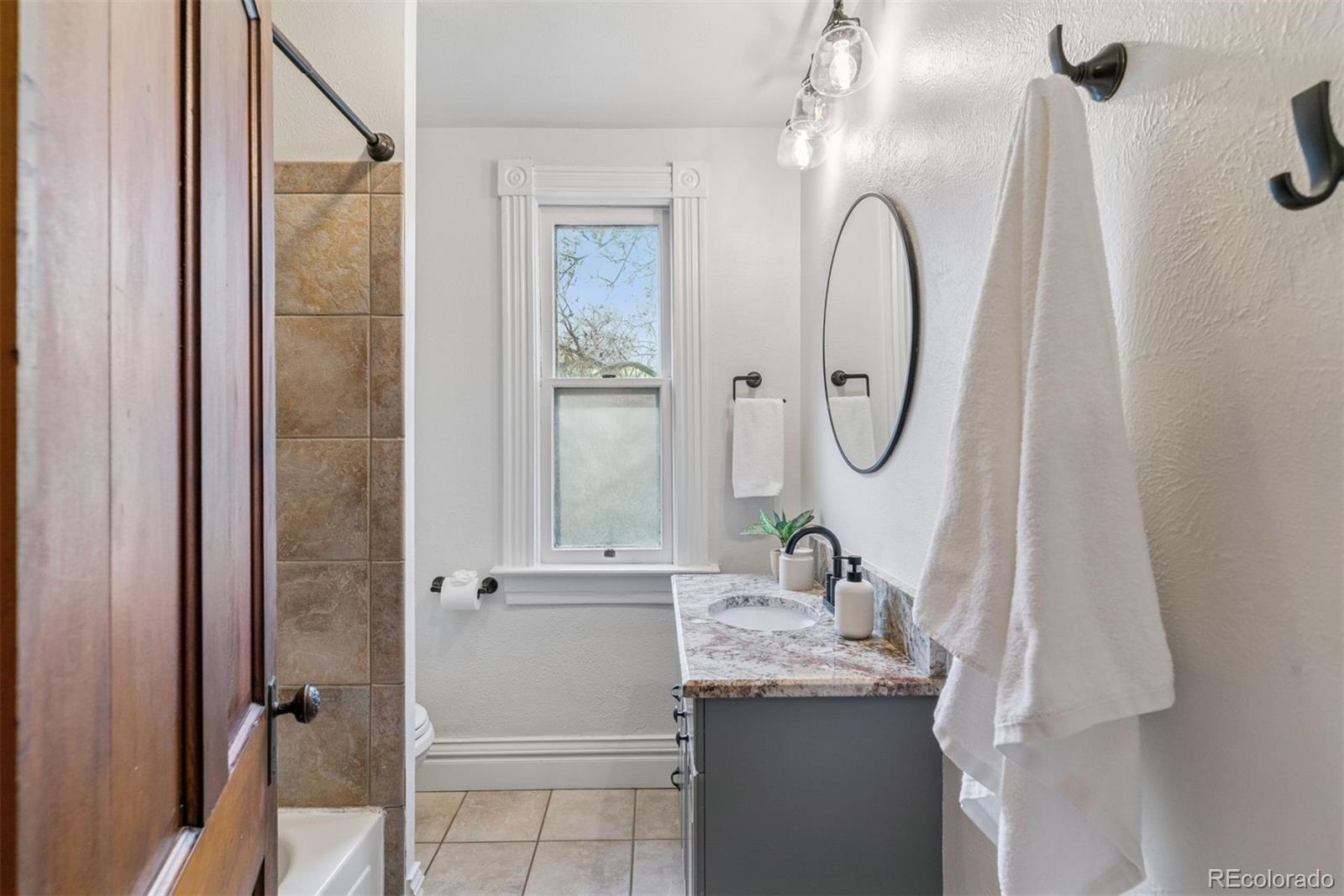 MLS Image #22 for 39 s grant street,denver, Colorado