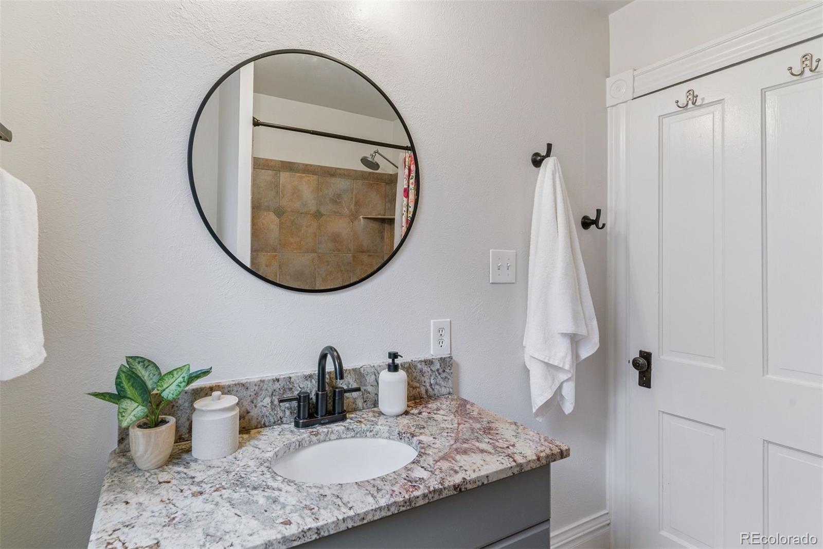 MLS Image #23 for 39 s grant street,denver, Colorado