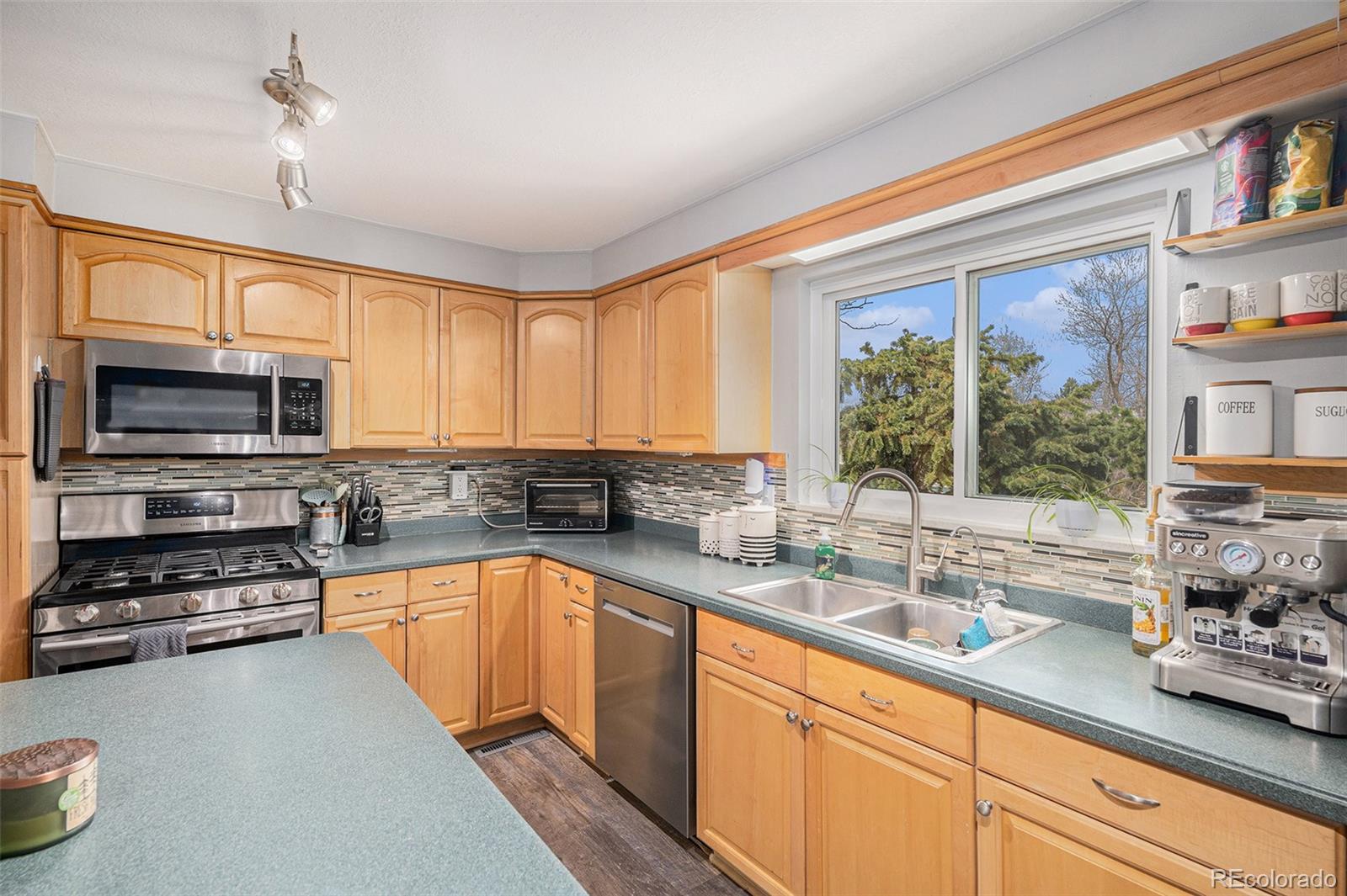 MLS Image #19 for 92  helena circle,littleton, Colorado