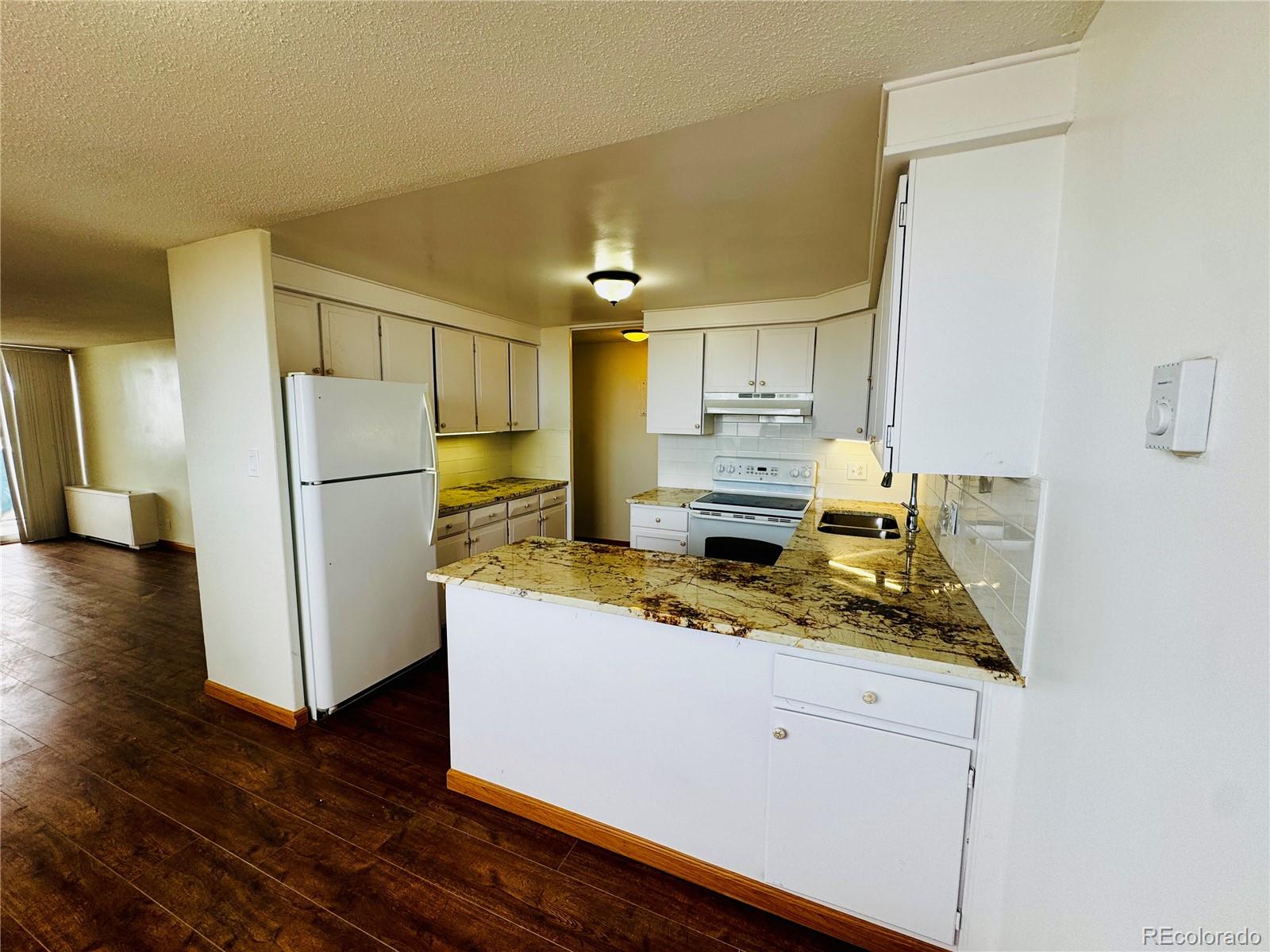 MLS Image #6 for 1155 n ash street,denver, Colorado