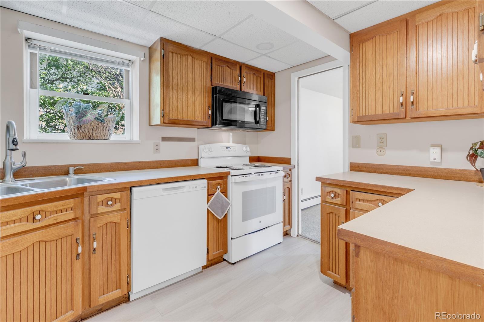 MLS Image #22 for 505 s roosevelt road,lafayette, Colorado