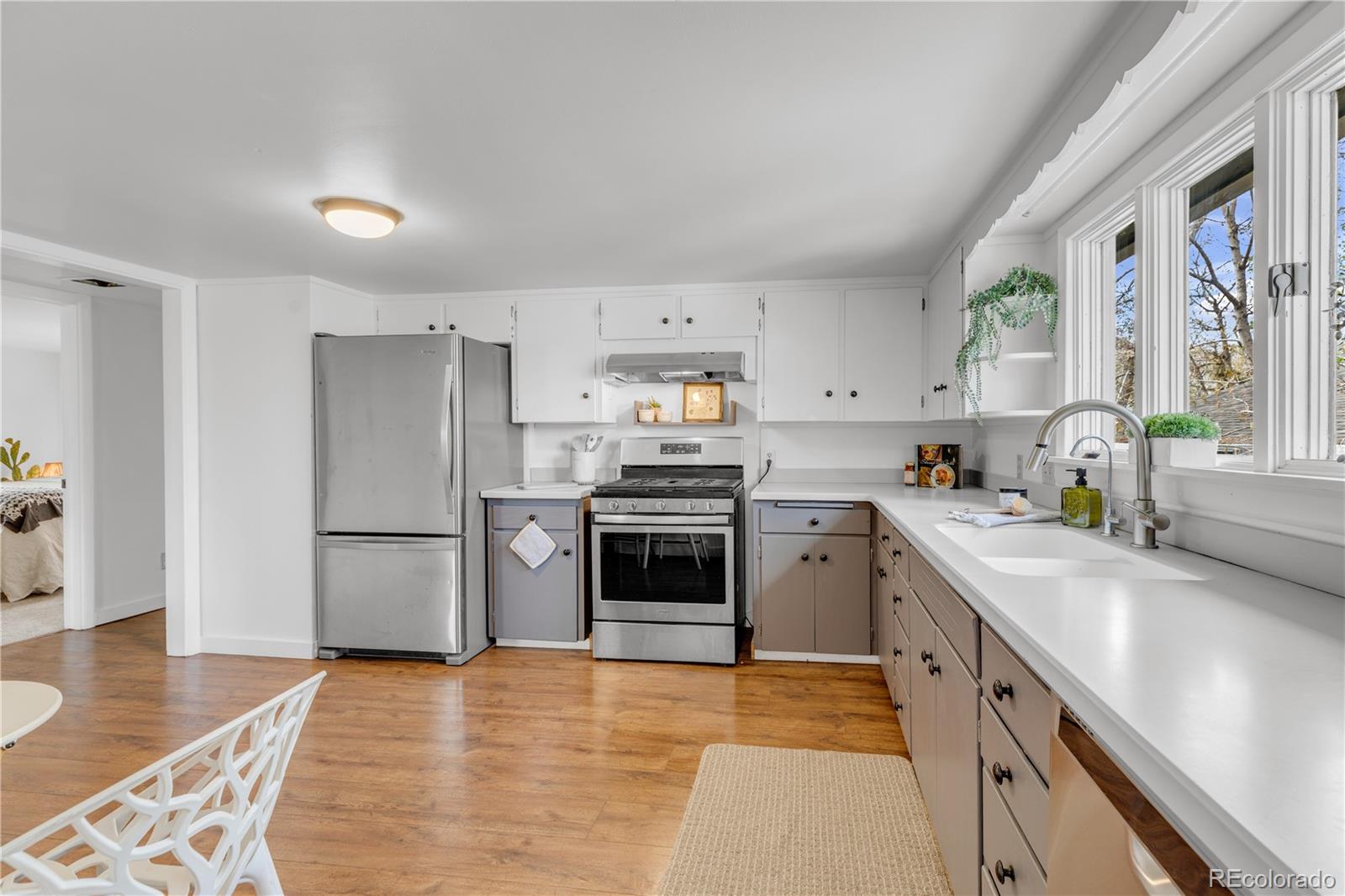 MLS Image #7 for 505 s roosevelt road,lafayette, Colorado