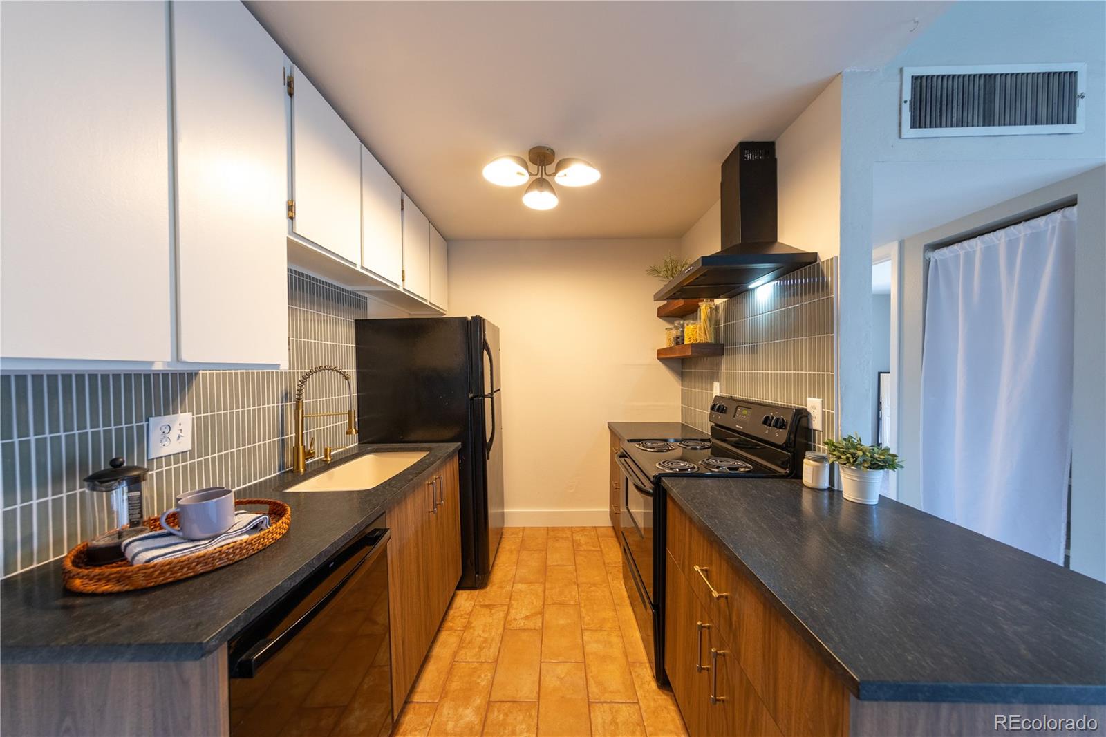MLS Image #2 for 3100 s federal boulevard,denver, Colorado
