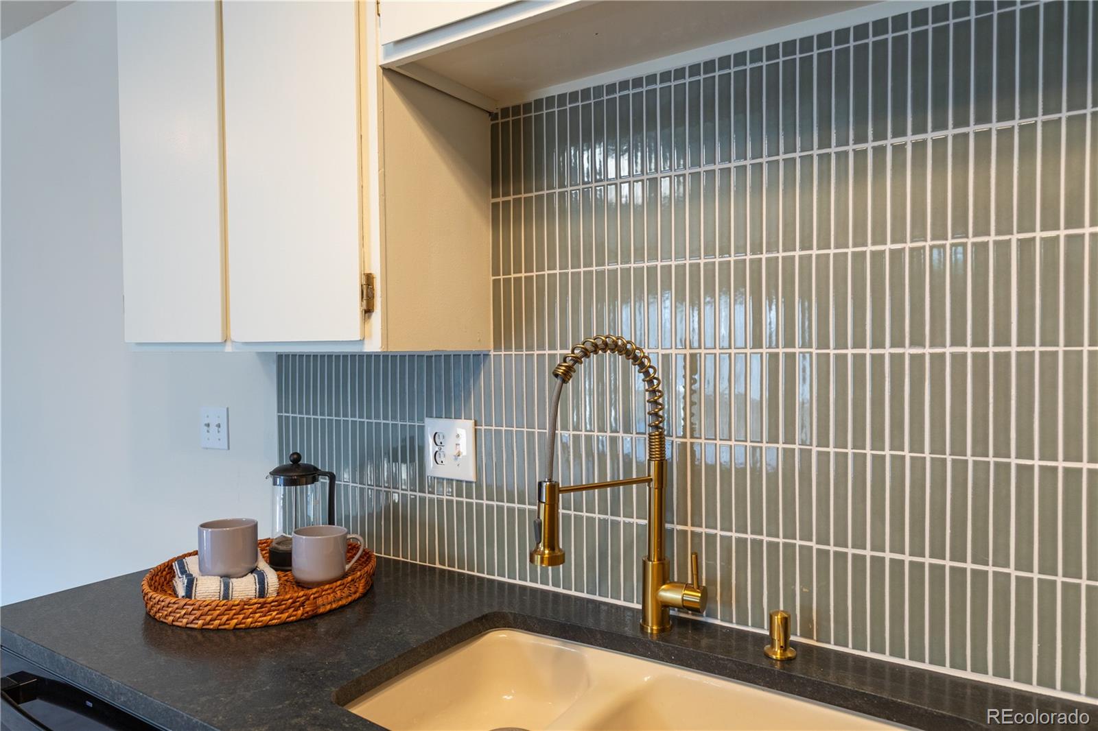 MLS Image #5 for 3100 s federal boulevard,denver, Colorado