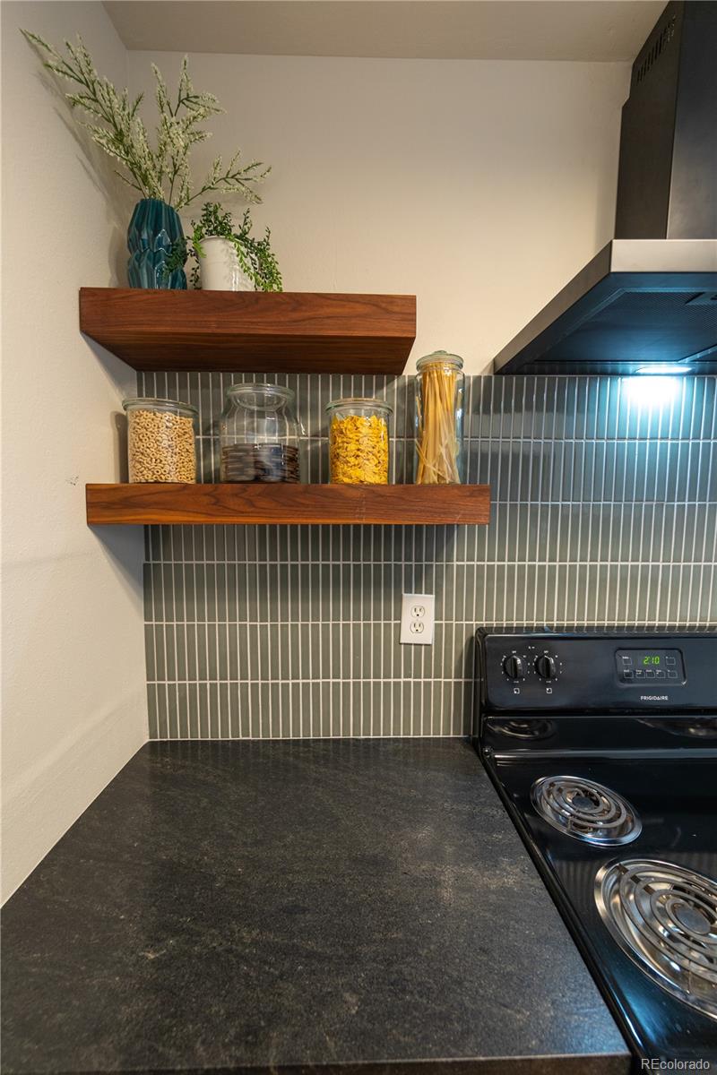 MLS Image #6 for 3100 s federal boulevard,denver, Colorado