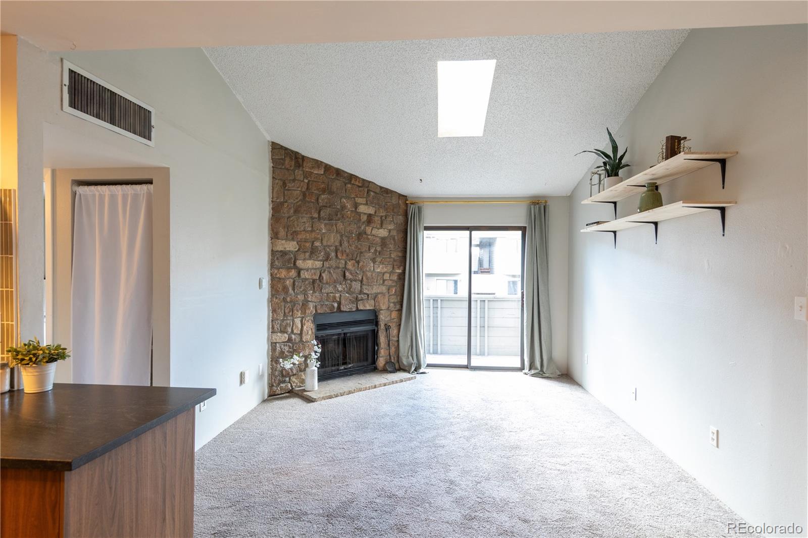 MLS Image #9 for 3100 s federal boulevard,denver, Colorado