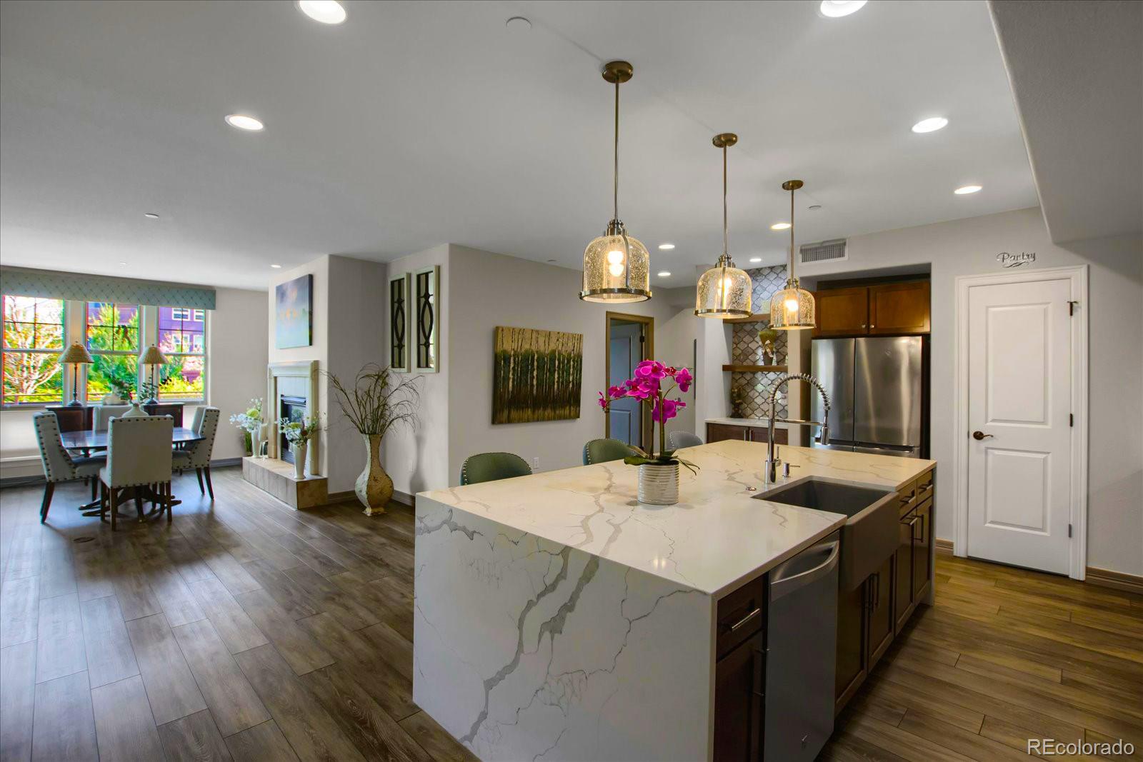 MLS Image #16 for 85  rampart way,denver, Colorado