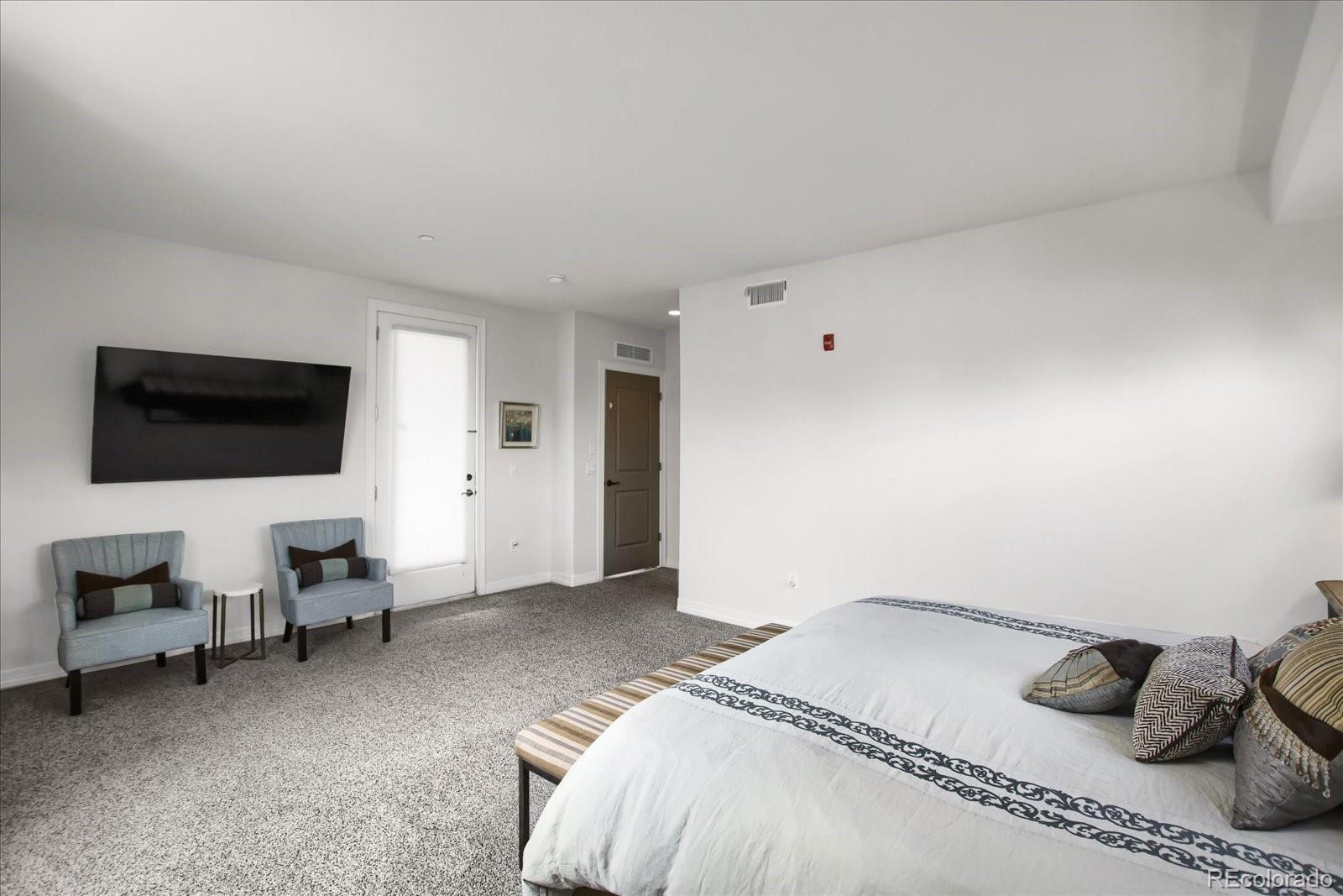 MLS Image #21 for 85  rampart way,denver, Colorado
